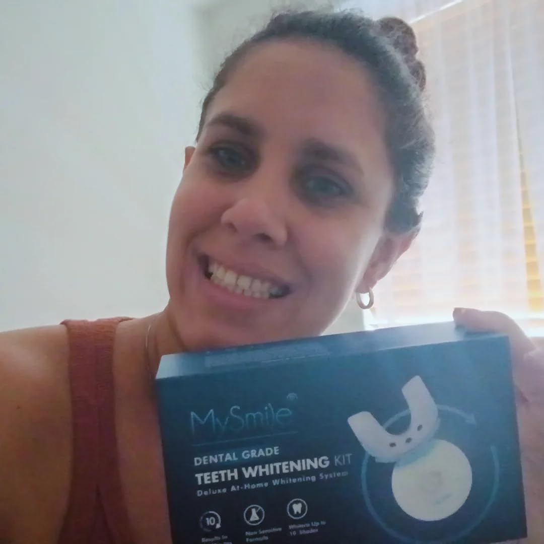 MySmile Teeth Whitening Kit with LED Light, 10 Min Non-Sensitive Fast Teeth Whitener with 3 Carbamide Peroxide Whitening Gel, Helps to Remove Stains from Coffee, Smoking, Wines, Soda, Food Customer Review MySmile Teeth Whitening Kit with LED Light, 10 Min Non-Sensitive Fast Teeth Whitener with 3 Carbamide Peroxide Whitening Gel, Helps to Remove Stains from Coffee, Smoking, Wines, Soda, Food - Customer Photo 3