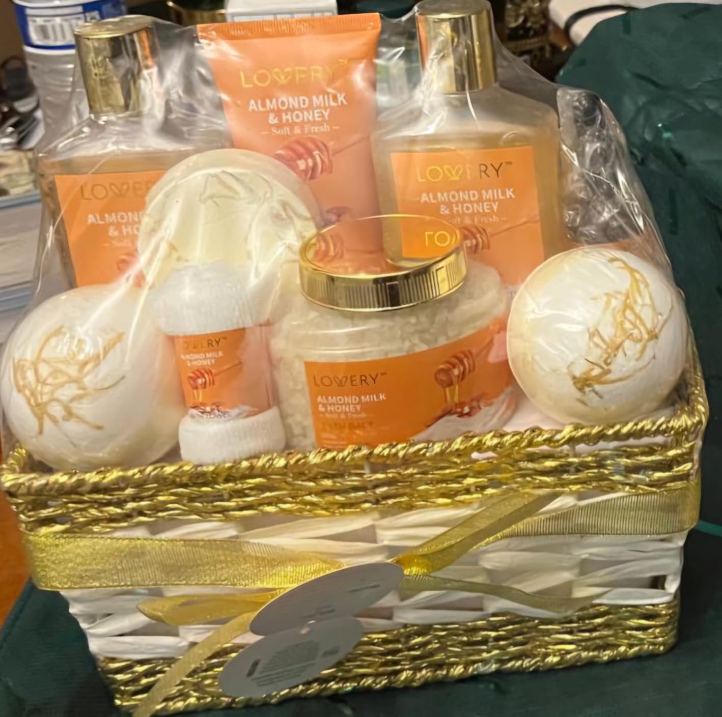 Christmas Gifts for Women Gift Basket for Women - 10 Pc Almond Milk & Honey Beauty & Personal Care Set - Home Bath Pampering Package for Relaxing - Spa Self Care Kit - Birthday, Mom, Anniversary Gift Customer Review Christmas Gifts for Women Gift Basket for Women - 10 Pc Almond Milk & Honey Beauty & Personal Care Set - Home Bath Pampering Package for Relaxing - Spa Self Care Kit - Birthday, Mom, Anniversary Gift - Customer Photo 4