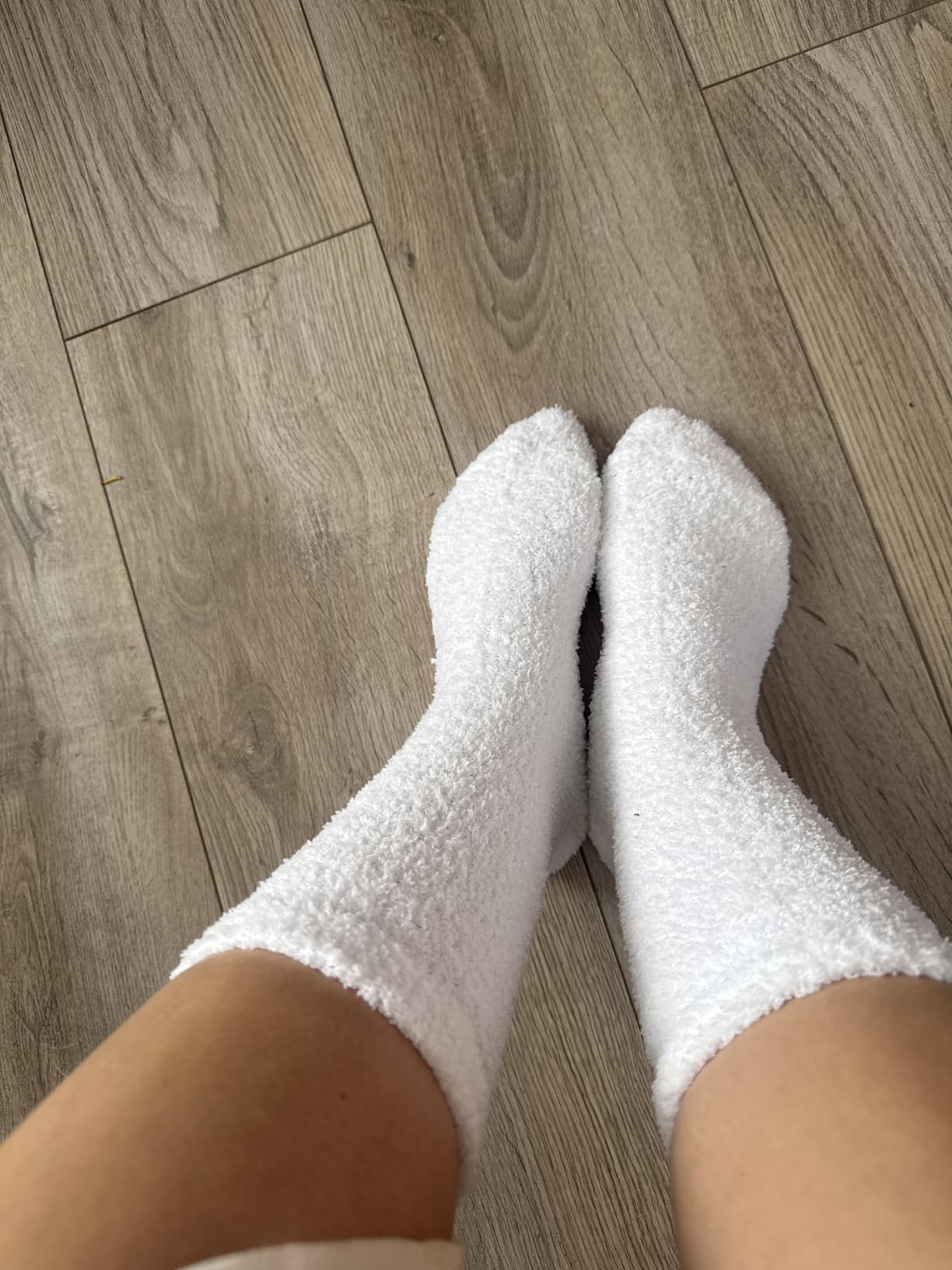 Unboxme Gifts Warm & Cozy Ultra-Luxe Cloud Sock for Women & Men - Super Soft Luxurious Fabric Sleep Socks Customer Review Unboxme Gifts Warm & Cozy Ultra-Luxe Cloud Sock for Women & Men - Super Soft Luxurious Fabric Sleep Socks - Customer Photo 1