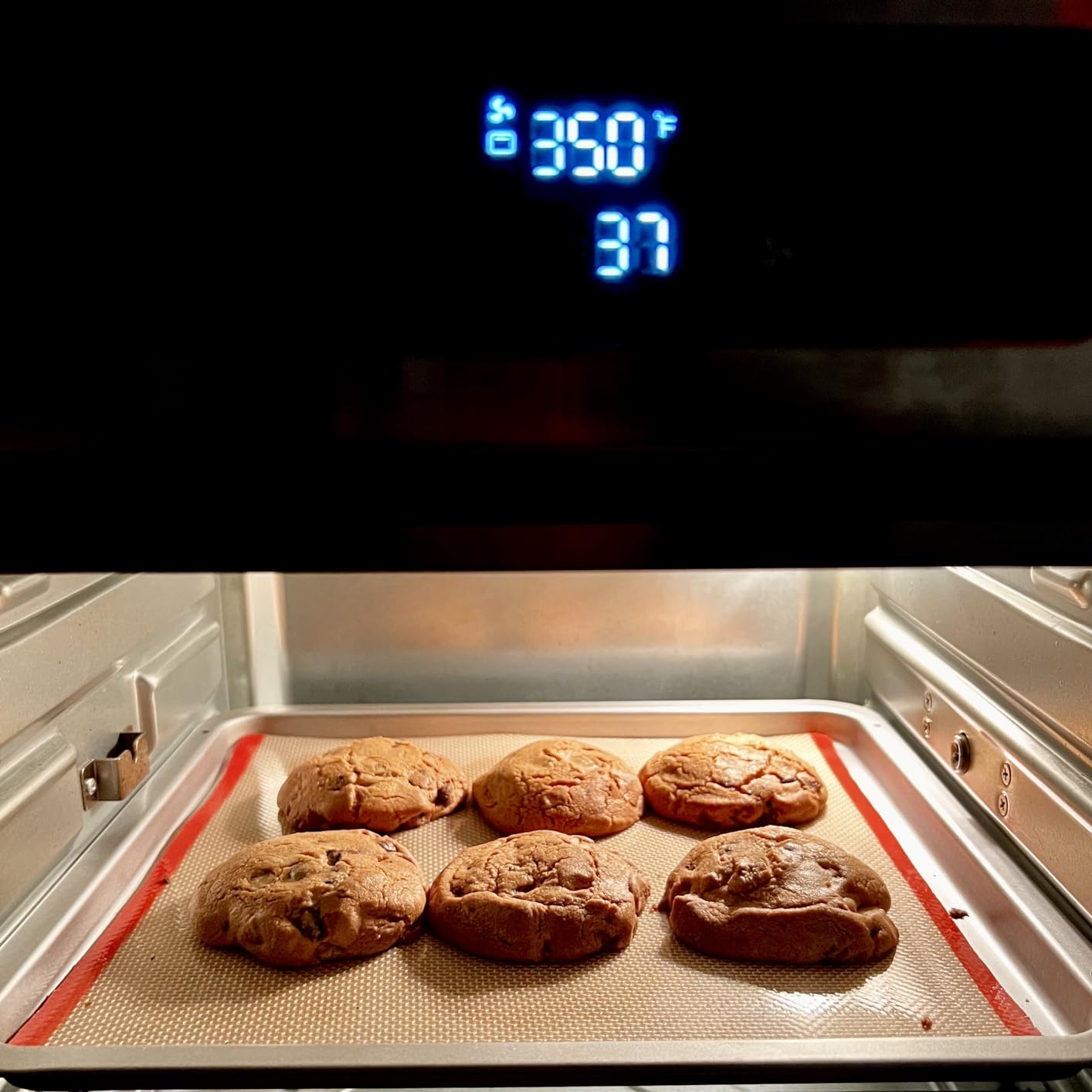 Emeril Lagasse Extra Large French Door Air Fryer Toaster Oven Combo, 24 Cooking Functions and Digital Controls, 7 Accessories Included, Stainless Steel Finish, 26QT Capacity Customer Review Emeril Lagasse Extra Large French Door Air Fryer Toaster Oven Combo, 24 Cooking Functions and Digital Controls, 7 Accessories Included, Stainless Steel Finish, 26QT Capacity - Customer Photo 1