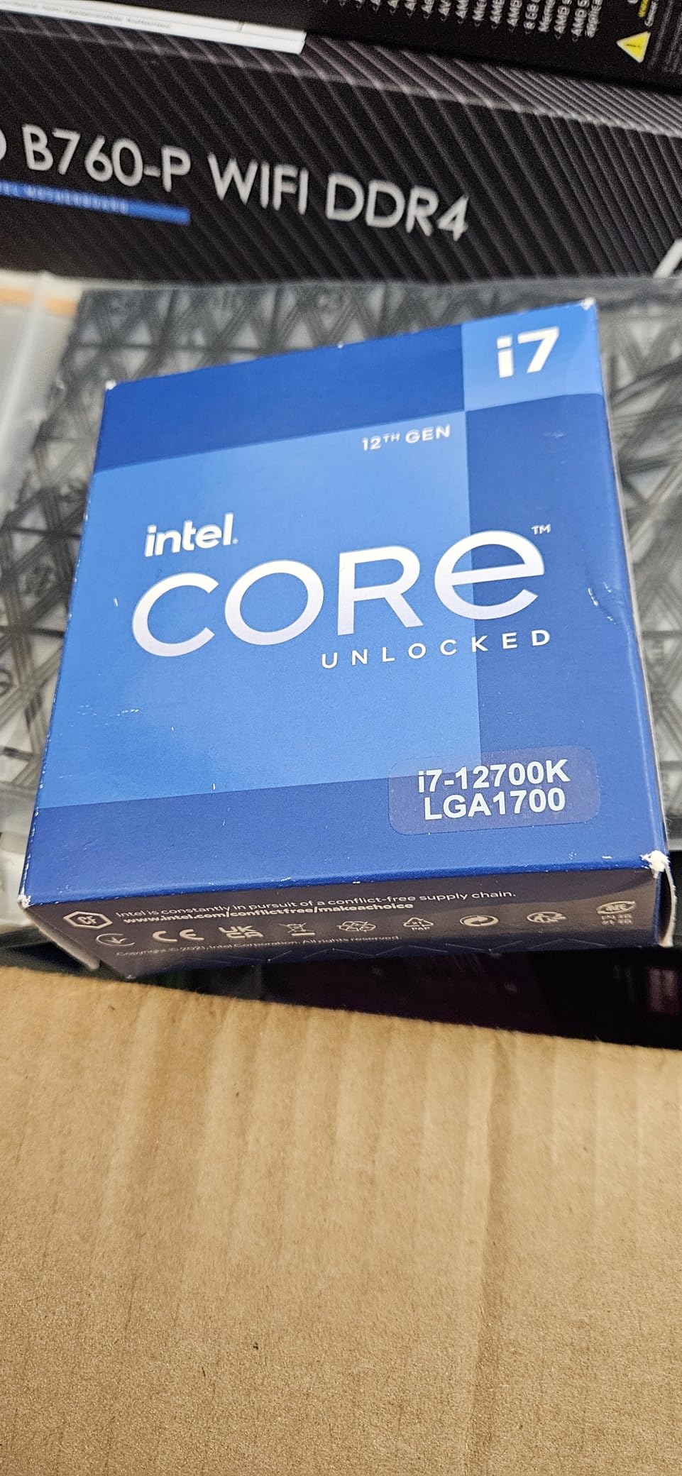 Intel Core i7-12700K Gaming Desktop Processor with Integrated Graphics and 12 (8P+4E) Cores up to 5.0 GHz Unlocked LGA1700 600 Series Chipset 125W Customer Review Intel Core i7-12700K Gaming Desktop Processor with Integrated Graphics and 12 (8P+4E) Cores up to 5.0 GHz Unlocked LGA1700 600 Series Chipset 125W - Customer Photo 005