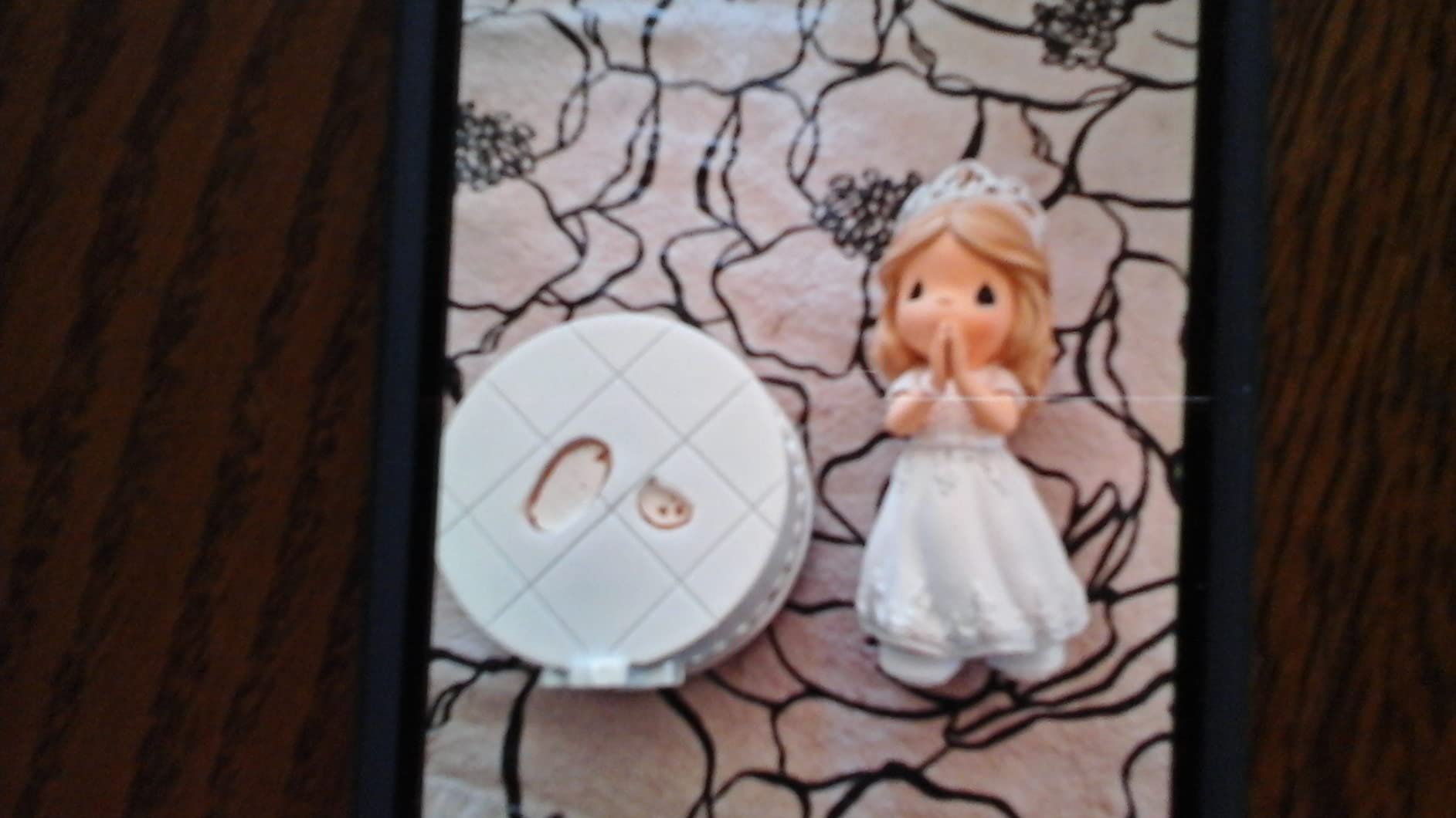 Precious Moments Holy Communion Girl Musical Figurine – Plays 'The Lord's Prayer' - Customer Photo 2