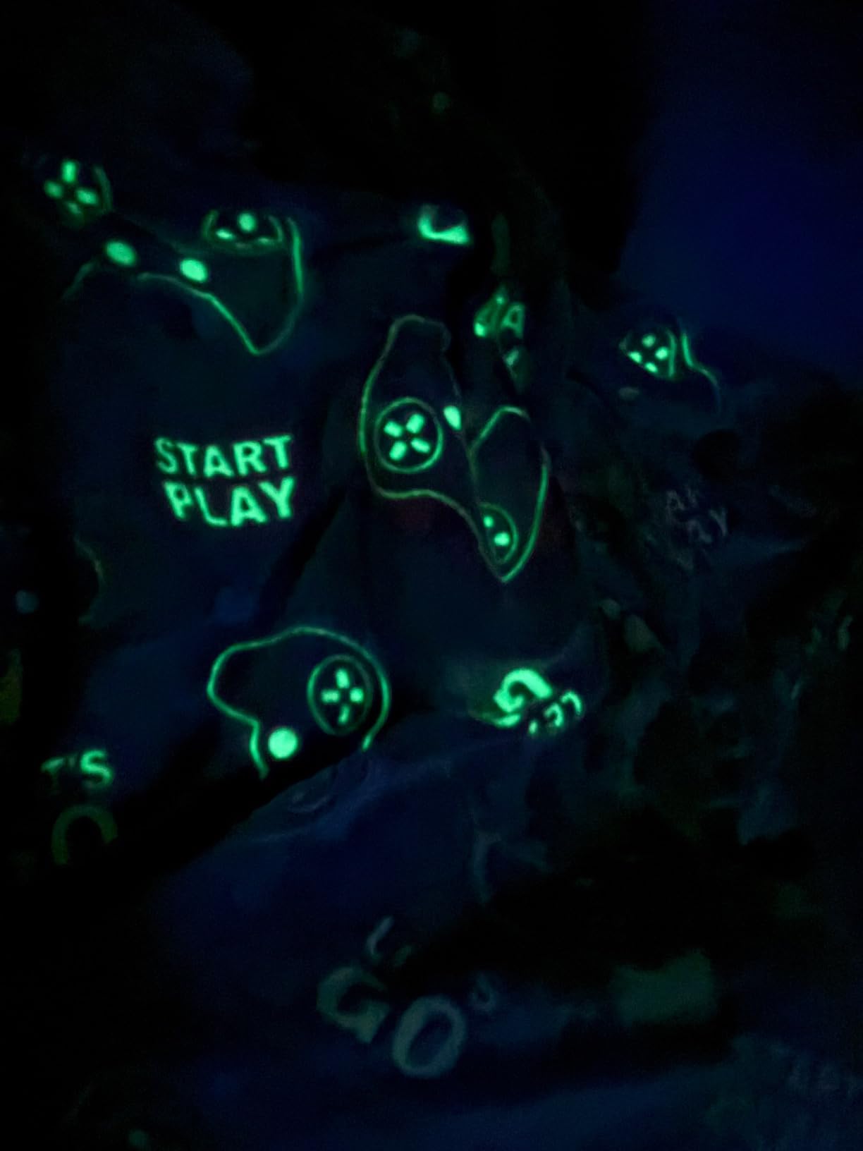 Jekeno Glow in The Dark Gaming Blanket Gamer Game Controller Throw Gift Toys for Kids Boys Teen Son Adults Gamepad Presents Easter Birthday Christmas Bedroom Decor - Customer Photo 1