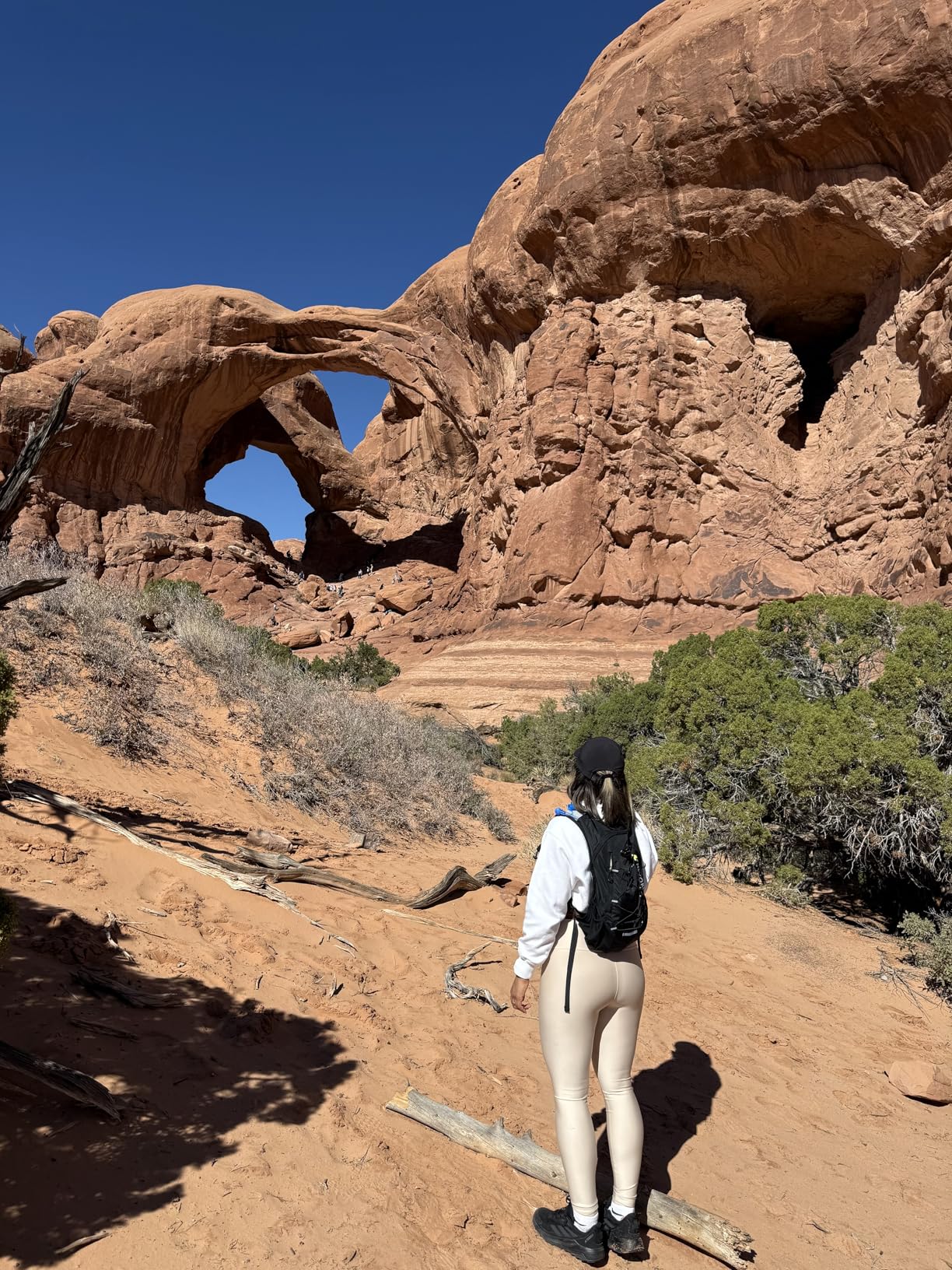 Lightweight Hydration Backpack, Running Backpack with 2L Water Bladder, Hydro Water Daypack for Cycling Hiking Rave for Men Women Customer Review Lightweight Hydration Backpack, Running Backpack with 2L Water Bladder, Hydro Water Daypack for Cycling Hiking Rave for Men Women - Customer Photo 1