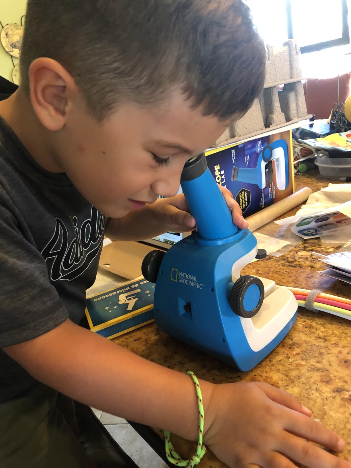 NATIONAL GEOGRAPHIC Microscope for Kids - Science Kit with an Easy-to-Use Kids Microscope, Up to 400x Zoom, Blank and Prepared Slides, Rock & Mineral Specimens, STEM Project Toy Customer Review NATIONAL GEOGRAPHIC Microscope for Kids - Science Kit with an Easy-to-Use Kids Microscope, Up to 400x Zoom, Blank and Prepared Slides, Rock & Mineral Specimens, STEM Project Toy - Customer Photo 2