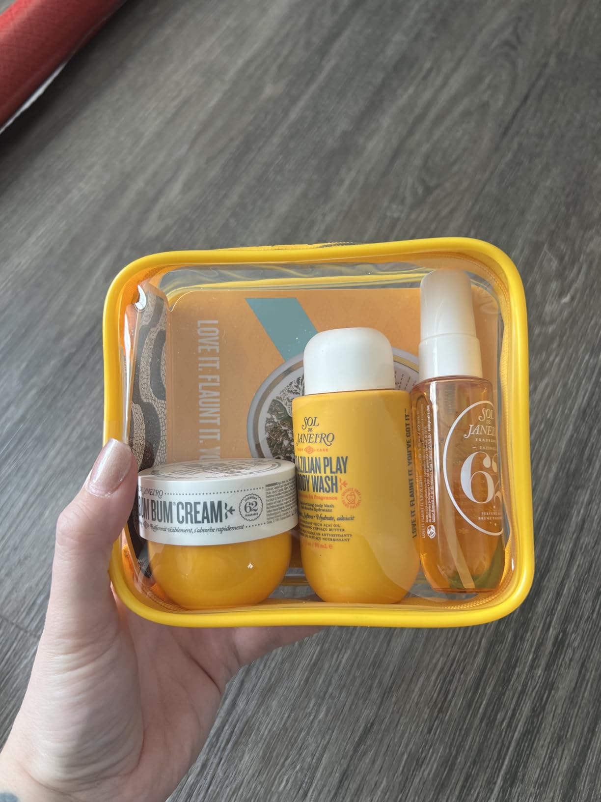 SOL DE JANEIRO Jet Set | Travel Shower Kit Customer Review SOL DE JANEIRO Jet Set | Travel Shower Kit - Customer Photo 2