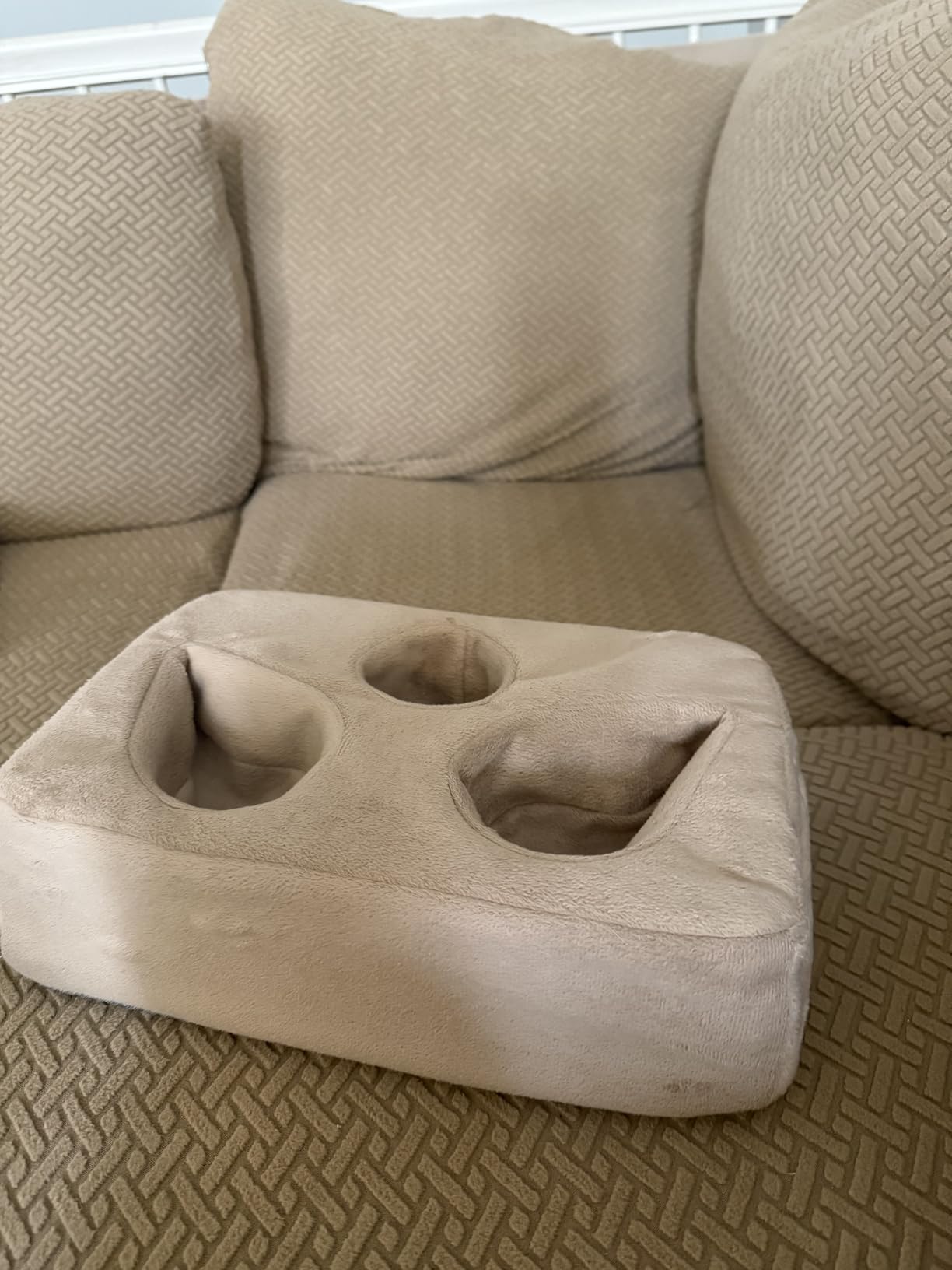 Couch Cup Holder Pillow, Couch Drinks Remotes Holder for Center of Couch, for Sofa, Bed, RV, Car Customer Review Couch Cup Holder Pillow, Couch Drinks Remotes Holder for Center of Couch, for Sofa, Bed, RV, Car - Customer Photo 5