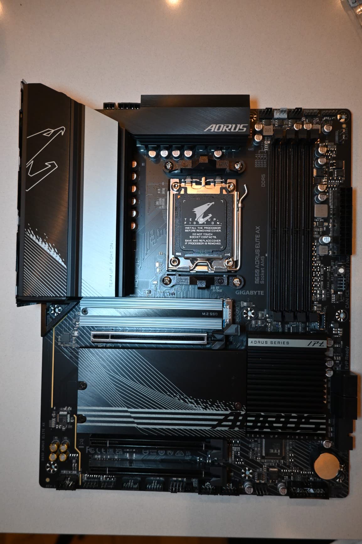 GIGABYTE B650 AORUS Elite AX (AM5/LGA 1718/ AMD B650/ATX/ 5-Year Warranty/DDR5/ M.2/ PCIe 5.0/USB 3.2 Gen2X2 Type-C/WiFi 6E/2.5GbE LAN/Q-Flash Plus/EZ-Latch/Gaming Motherboard) - Customer Photo 001
