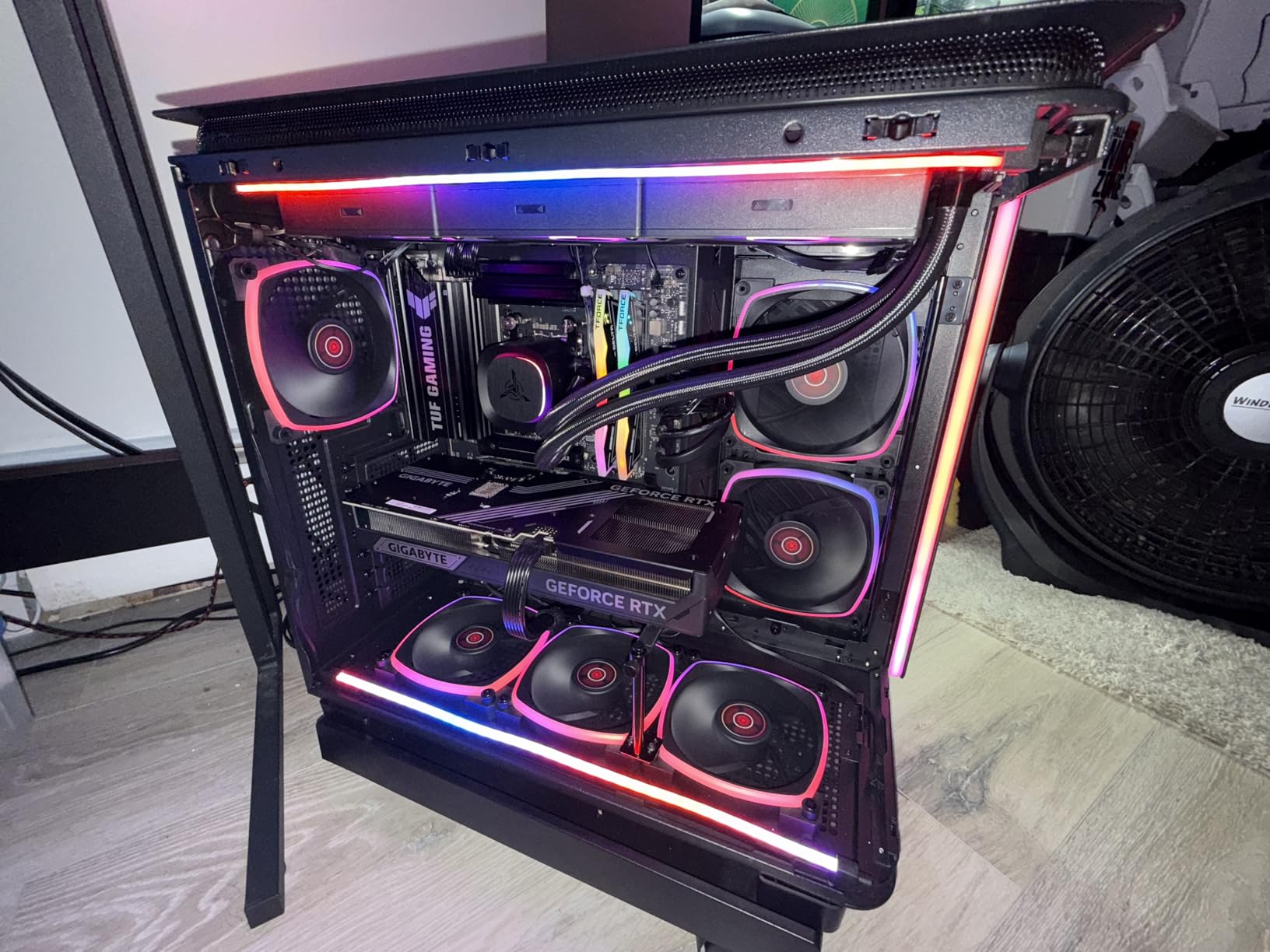 ASUS TUF GAMING B650-PLUS WIFI AMD B650 AM5 Ryzen™ Desktop 9000 8000 and 7000 ATX motherboard, 14 power stages, PCIe® 5.0 M.2 , DDR5 memory, WiFi 6 and 2.5 Gb Ethernet, USB4® support Aura Sync - Customer Photo 001
