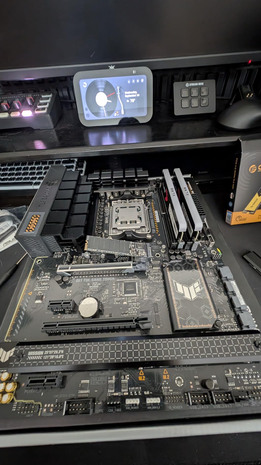 ASUS TUF GAMING B650-PLUS WIFI AMD B650 AM5 Ryzen™ Desktop 9000 8000 and 7000 ATX motherboard, 14 power stages, PCIe® 5.0 M.2 , DDR5 memory, WiFi 6 and 2.5 Gb Ethernet, USB4® support Aura Sync - Customer Photo 002