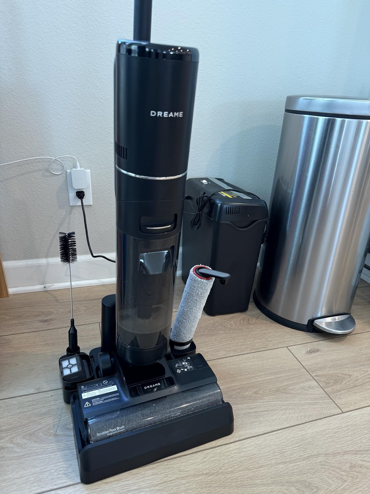 DREAME H12 PRO Vacuum Mop, Wet Dry Vacuum Cleaner for Hard Floor, Vacuum and Mop at The Same Time for Wet & Dry Messes, Auto Self-Cleaning, Edge to Edge Cleaning with Hot Air Drying Customer Review DREAME H12 PRO Vacuum Mop, Wet Dry Vacuum Cleaner for Hard Floor, Vacuum and Mop at The Same Time for Wet & Dry Messes, Auto Self-Cleaning, Edge to Edge Cleaning with Hot Air Drying - Customer Photo 1