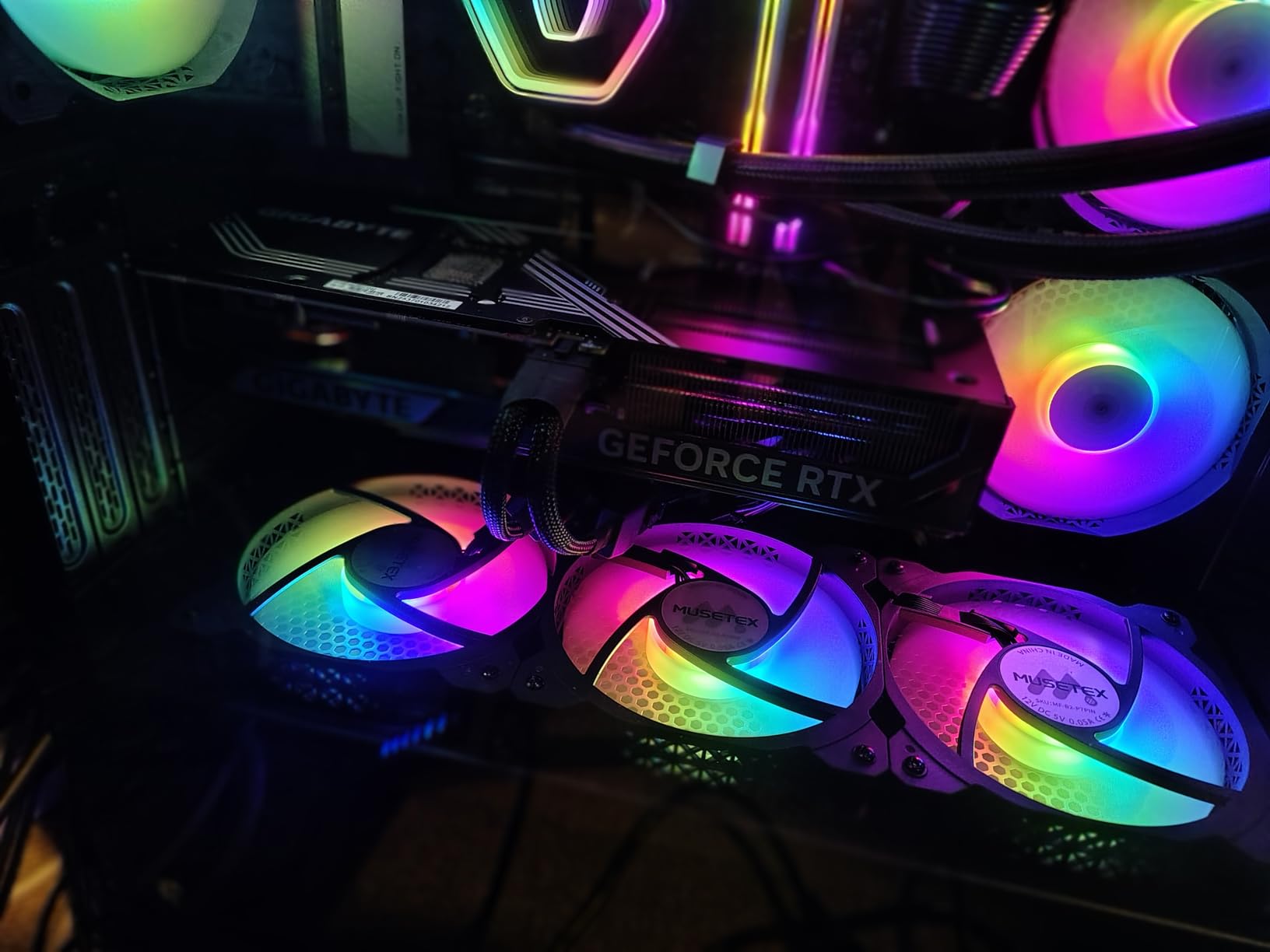 GIGABYTE GeForce RTX 4070 WINDFORCE OC 12G Graphics Card Customer Review GIGABYTE GeForce RTX 4070 WINDFORCE OC 12G Graphics Card - Customer Photo 001
