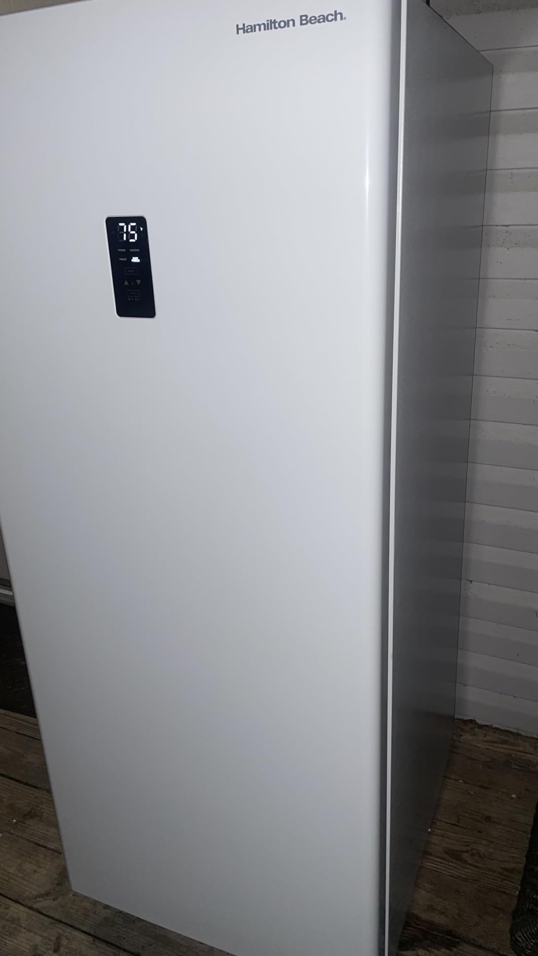 Hamilton Beach 17 cu ft Upright CONVERTIBLE Fridge/Freezer-Frost Free-Reversible Door-Removable Glass Shelves-LED Interior Light- Electronic Temperature Control, Energy Efficient, White, 17 cu. ft. Customer Review Hamilton Beach 17 cu ft Upright CONVERTIBLE Fridge/Freezer-Frost Free-Reversible Door-Removable Glass Shelves-LED Interior Light- Electronic Temperature Control, Energy Efficient, White, 17 cu. ft. - Customer Photo 002