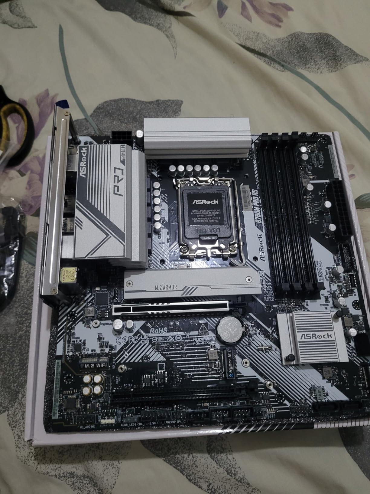 ASRock B760M Pro RS Motherboard DDR5 7200MHz HDMI DisplayPort eDP PCIe Gen5 (Graphics) 14th 13th 12th Gen Intel Core Processors LGA1700 192GB - Customer Photo 001