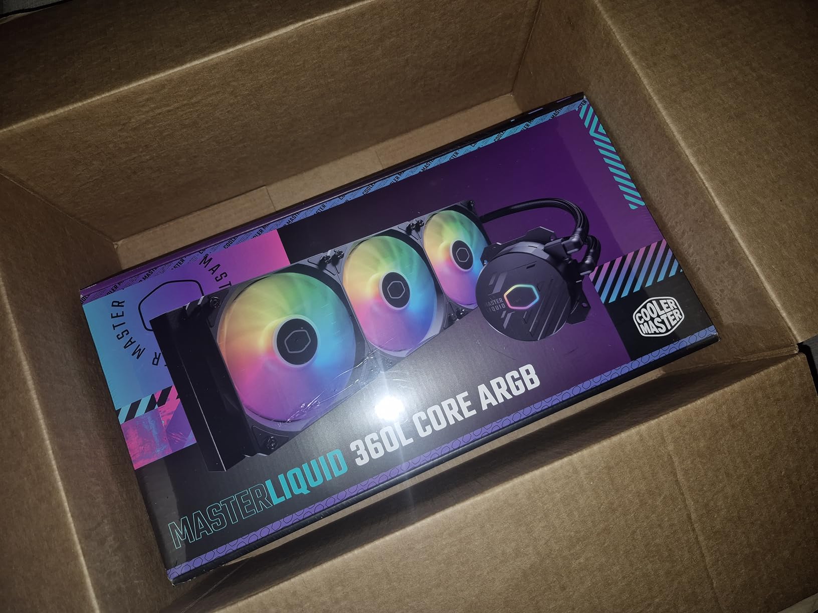 Cooler Master MasterLiquid 360L Core 360mm Close-Loop AIO Liquid Cooler, ARGB Sync, Gen S Coldplate Pump, 120mm PWM, CryoFuze 14W/mK, AMD Ryzen AM5/AM4, Intel LGA1700/1200 Customer Review Cooler Master MasterLiquid 360L Core 360mm Close-Loop AIO Liquid Cooler, ARGB Sync, Gen S Coldplate Pump, 120mm PWM, CryoFuze 14W/mK, AMD Ryzen AM5/AM4, Intel LGA1700/1200 - Customer Photo 001