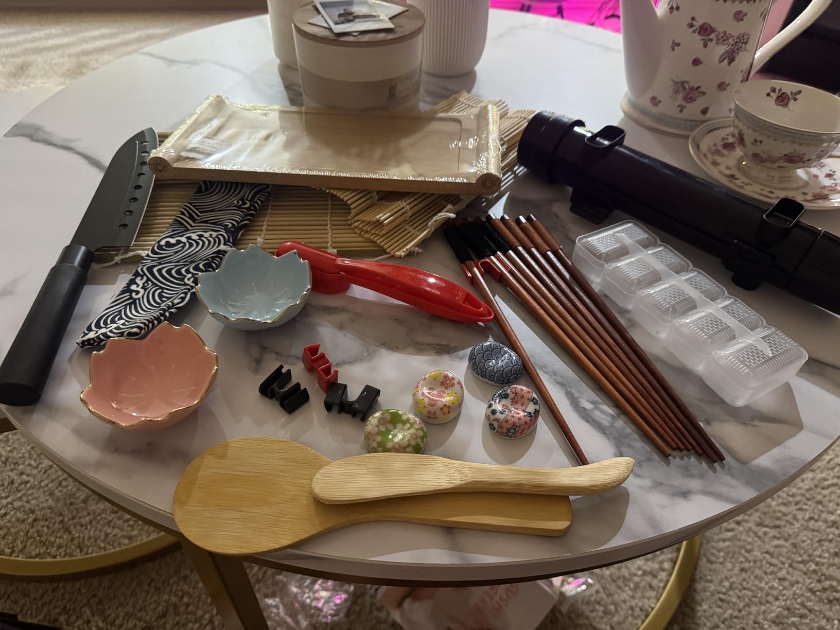 Deluxe Sushi Making Kit 25-in-1 Bazooka Roller Set, Bamboo Mat,Knife,Sauce Tray,Japanese Sashimi Sushi Bamboo Serving Geta Plate,and More - Perfect for Beginners Customer Review Deluxe Sushi Making Kit 25-in-1 Bazooka Roller Set, Bamboo Mat,Knife,Sauce Tray,Japanese Sashimi Sushi Bamboo Serving Geta Plate,and More - Perfect for Beginners - Customer Photo 3