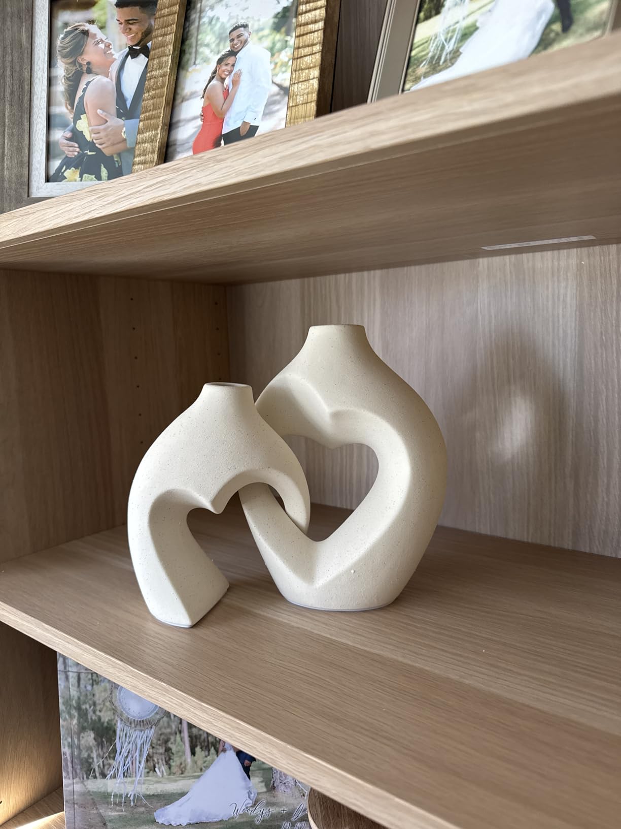 White Vases for Decor, Heart Shaped Ceramic Vase Set of 2, Nordic Heart Shaped Vases, Minimalist Decorative Vase for Table Centerpiece Wedding Dining Living Room Office House Decoration Customer Review White Vases for Decor, Heart Shaped Ceramic Vase Set of 2, Nordic Heart Shaped Vases, Minimalist Decorative Vase for Table Centerpiece Wedding Dining Living Room Office House Decoration - Customer Photo 2