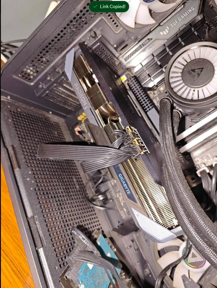 GIGABYTE Radeon RX 7700 XT Gaming OC 12G Graphics Card, 3X WINDFORCE Fans 12GB 192-bit GDDR6, GV-R77XTGAMING OC-12GD Video Card - Customer Photo 1
