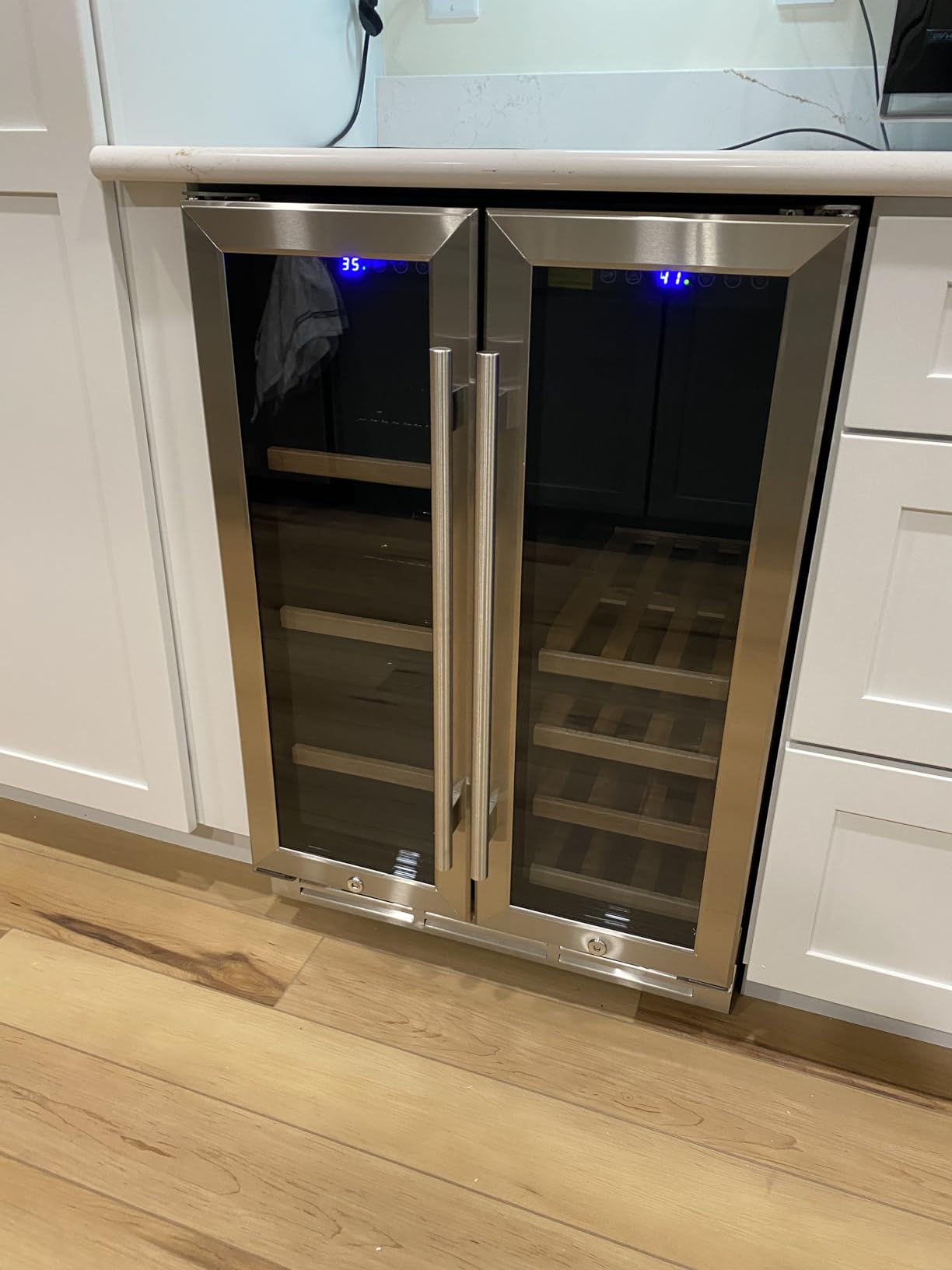 EUHOMY Wine and Beverage Refrigerator, 24 Inch Dual Zone Wine Cooler with Glass Door Hold 21 Bottles and 88 Cans, Built in or Under Counter Wine Fridge with Blue LED Light - Customer Photo 002