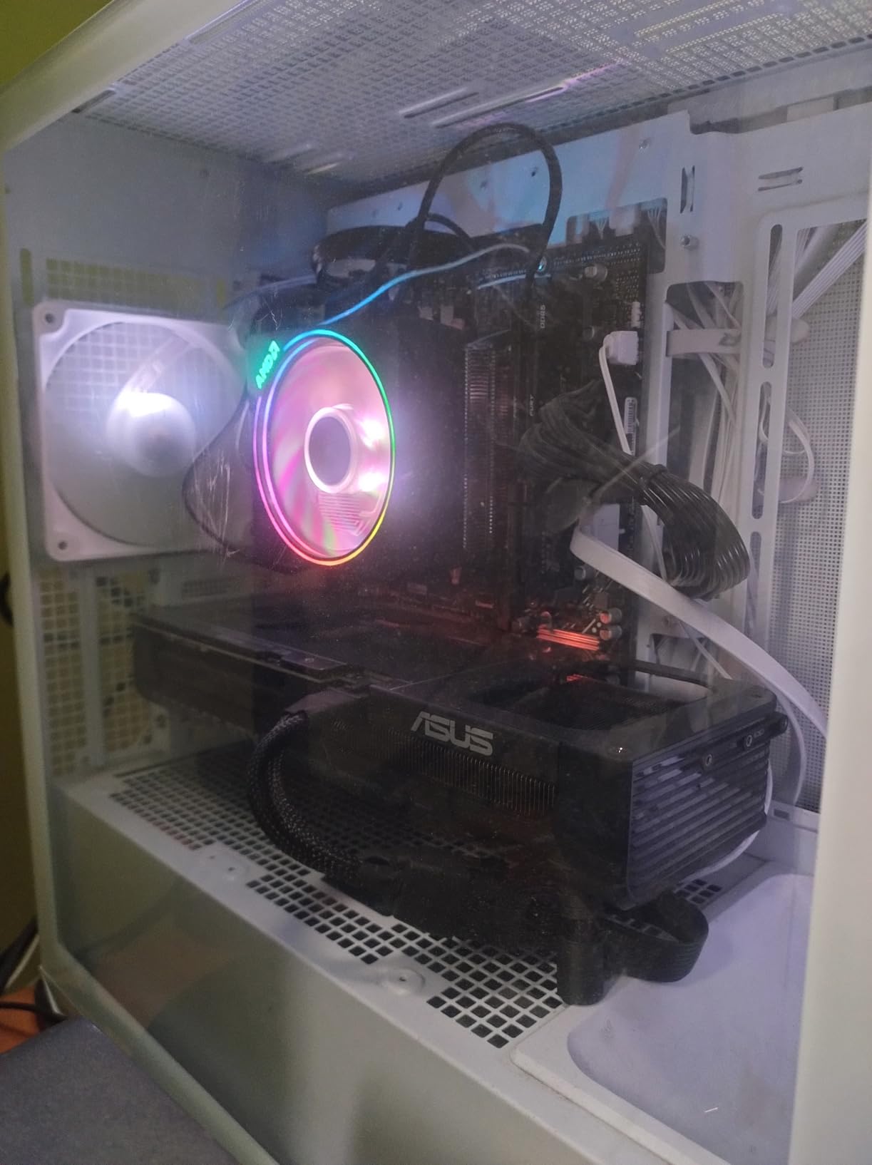 ASUS Dual GeForce RTX™ 4070 EVO OC Edition 12GB GDDR6X Customer Review ASUS Dual GeForce RTX™ 4070 EVO OC Edition 12GB GDDR6X - Customer Photo 003