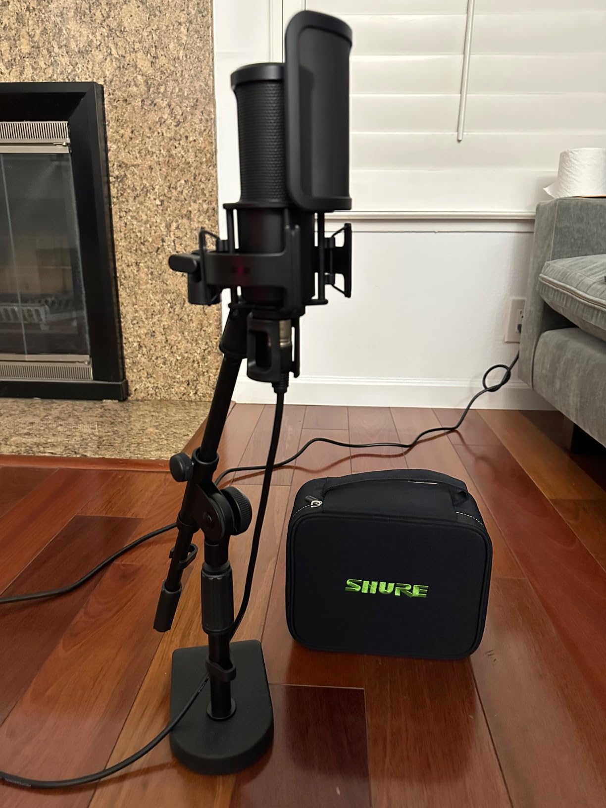 Shure SM4 Studio Recording Microphone Kit, XLR Home Studio Condenser Mic with Mix-Ready Audio - All-Metal Construction, Includes Detachable Magnetic Pop Filter & Shock Mount (SM4-K-KIT) - Customer Photo 002