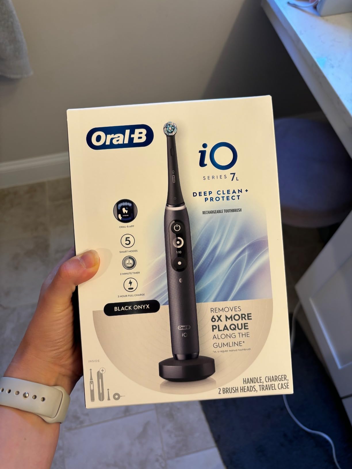 Oral-B iO Deep Clean + Protect Rechargeable Electric Toothbrush, Black with a iO Series 7 Toothbrush, 2 Replacement Brush Heads, and a Charging Travel Case Customer Review Oral-B iO Deep Clean + Protect Rechargeable Electric Toothbrush, Black with a iO Series 7 Toothbrush, 2 Replacement Brush Heads, and a Charging Travel Case - Customer Photo 2