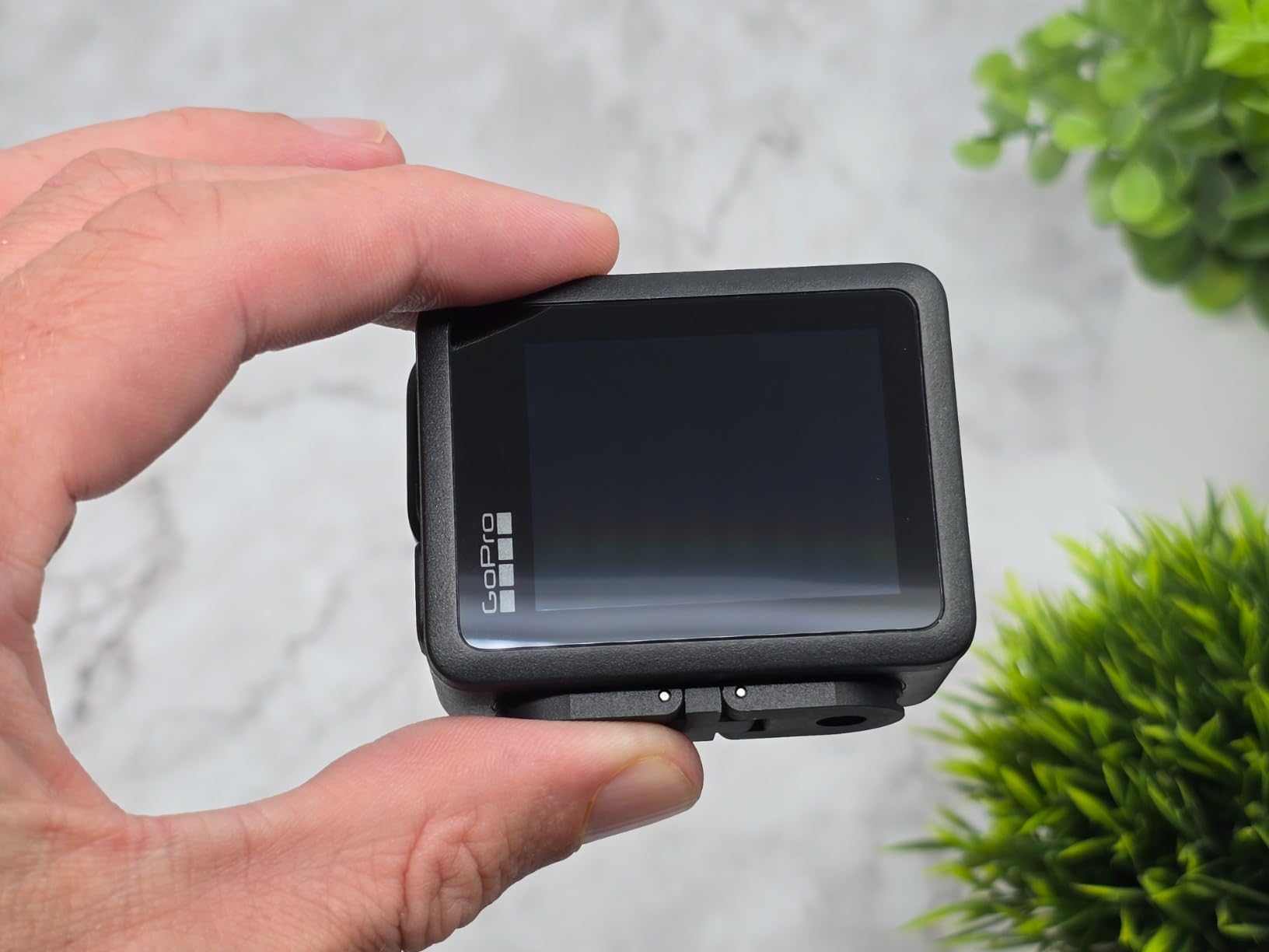 GoPro Hero - Compact Waterproof Action Camera with 4K Ultra HD Video, 12MP Photo, Touch Screen Customer Review GoPro Hero - Compact Waterproof Action Camera with 4K Ultra HD Video, 12MP Photo, Touch Screen - Customer Photo 1