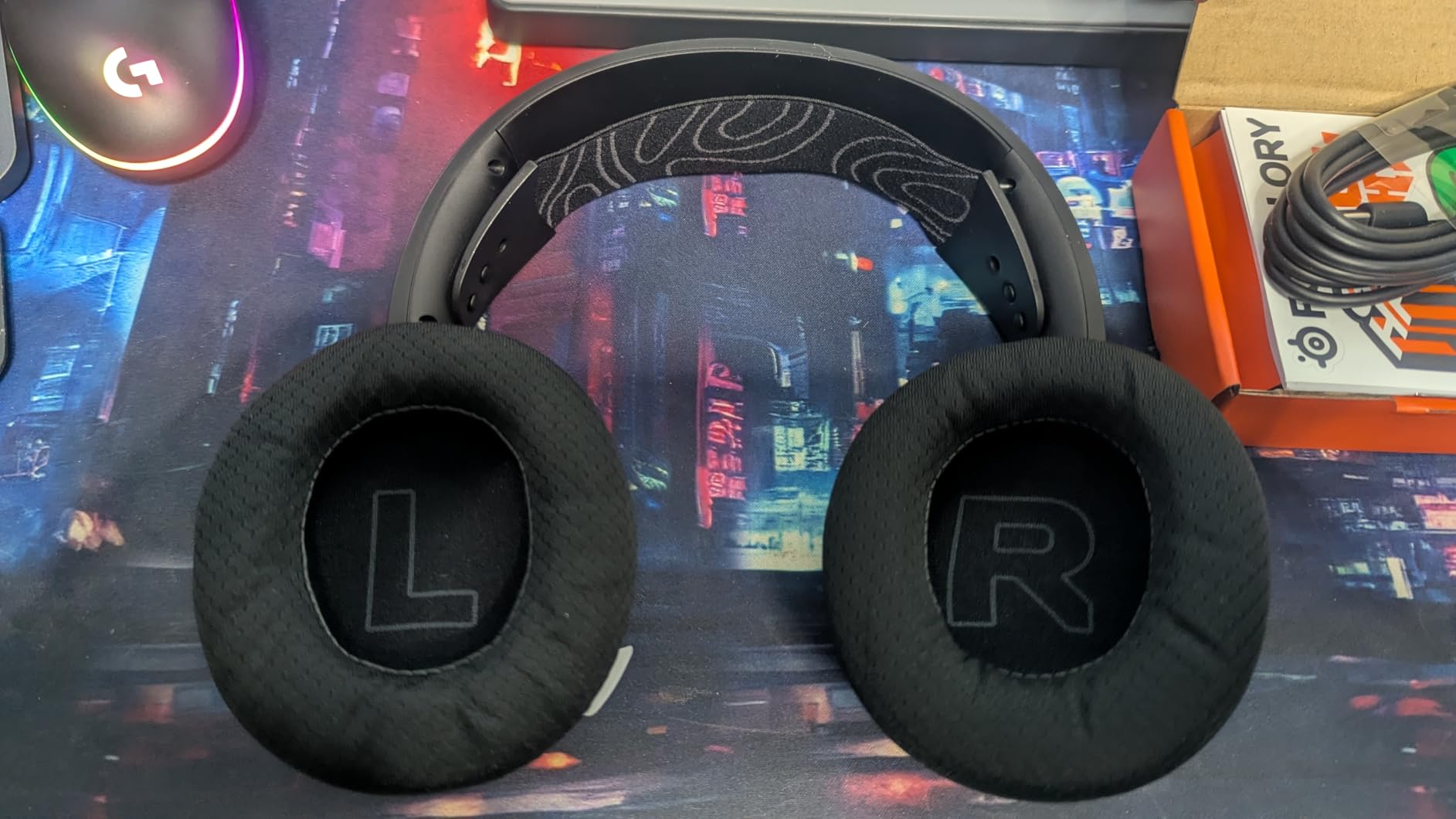 SteelSeries Arctis Nova 5P Wireless Multi-System Gaming Headset — White — Neodymium Magnetic Drivers — 100+ Audio Presets — 60 HR Battery — 2.4GHz or BT — Gen2.X Mic — PS5, PS4, PC, Switch, Mobile Customer Review SteelSeries Arctis Nova 5P Wireless Multi-System Gaming Headset — White — Neodymium Magnetic Drivers — 100+ Audio Presets — 60 HR Battery — 2.4GHz or BT — Gen2.X Mic — PS5, PS4, PC, Switch, Mobile - Customer Photo 1