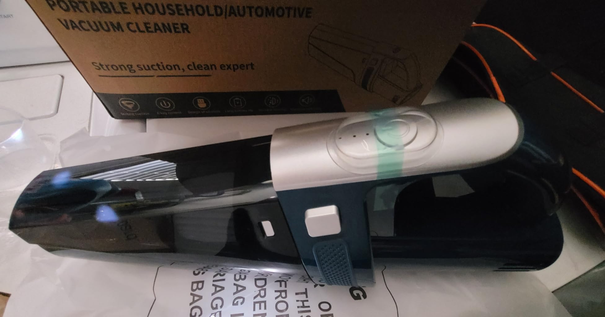 SAKOLD Handheld Vacuum Cordless Mini Portable Rechargeable Car Vacuum Cleaner with 11000PA Powerful Suction for Car Home and Office Customer Review SAKOLD Handheld Vacuum Cordless Mini Portable Rechargeable Car Vacuum Cleaner with 11000PA Powerful Suction for Car Home and Office - Customer Photo 4