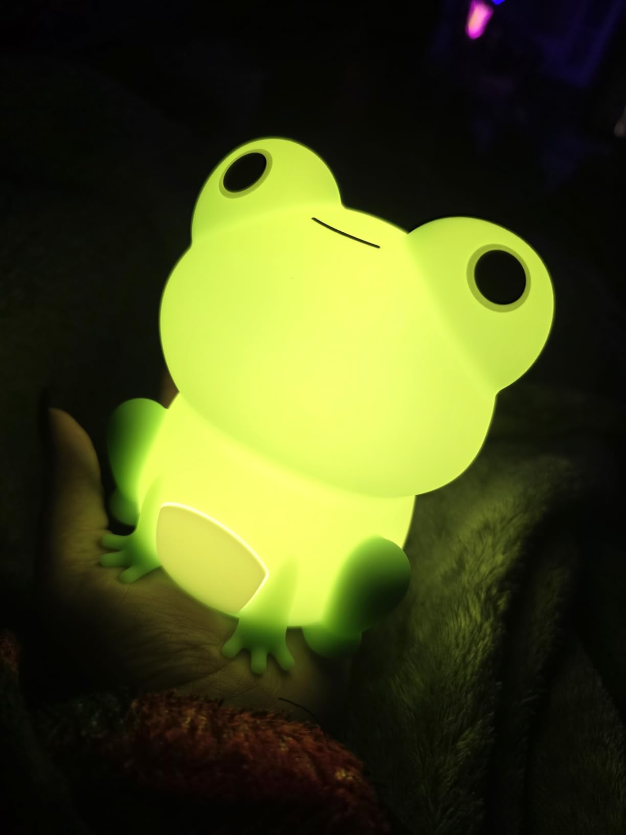 Attivolife Otter Night Light for Kids, Cute Sea Otter Silicone Lamp, Protable Nursery Table Lamp with 7 Color & Dimmable & Timer, Toddler Room Decor Gifts for Baby Children Teen Birthday Christmas - Customer Photo 2