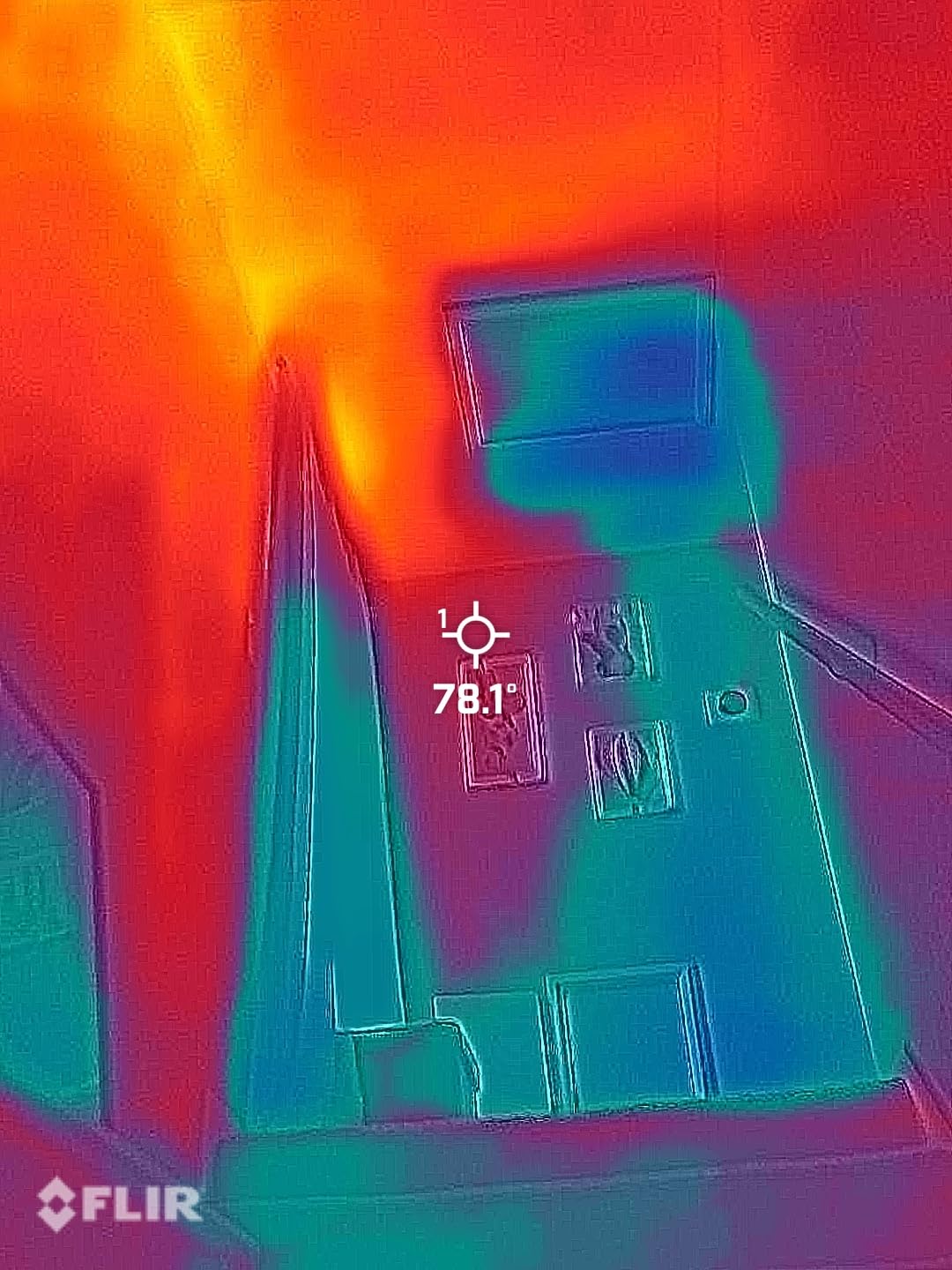 Flir One - Thermal Imaging Camera for iOS Smartphones (iPhone 15 and Newer w/USB-C), 240x180 Super Resolution (80x60 Native IR) Customer Review Flir One - Thermal Imaging Camera for iOS Smartphones (iPhone 15 and Newer w/USB-C), 240x180 Super Resolution (80x60 Native IR) - Customer Photo 2