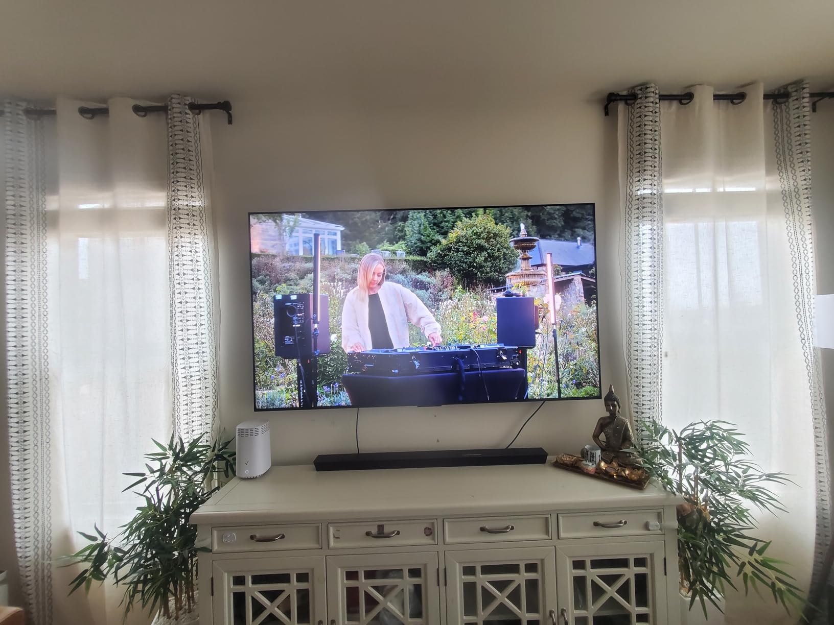 TCL 55 Inch Class QM7K Series | Mini LED QLED 4K HDR | 55QM7K, 2025 Model | 120HZ-144HZ Anti Reflective Screen Smart Google TV Dolby Atmos Onkyo Audio | Voice Remote Alexa Gaming Streaming Television Customer Review TCL 55 Inch Class QM7K Series | Mini LED QLED 4K HDR | 55QM7K, 2025 Model | 120HZ-144HZ Anti Reflective Screen Smart Google TV Dolby Atmos Onkyo Audio | Voice Remote Alexa Gaming Streaming Television - Customer Photo 002