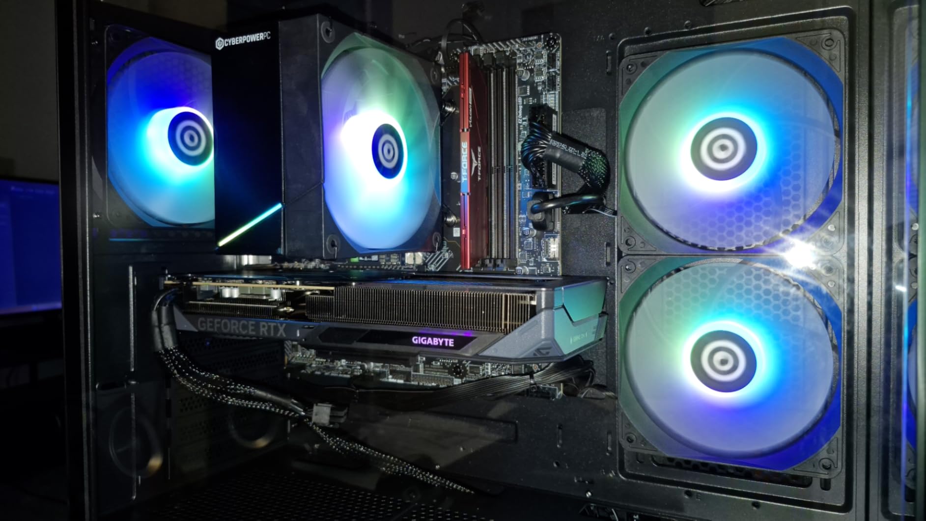 CyberPowerPC Gamer Xtreme VR Gaming PC, Intel Core i5-13400F 2.5GHz, GeForce RTX 5060 8GB, 16GB DDR5, 1TB PCIe 4.0 SSD, WiFi Ready & Windows 11 Home (GXiVR8060A40) - Customer Photo 002