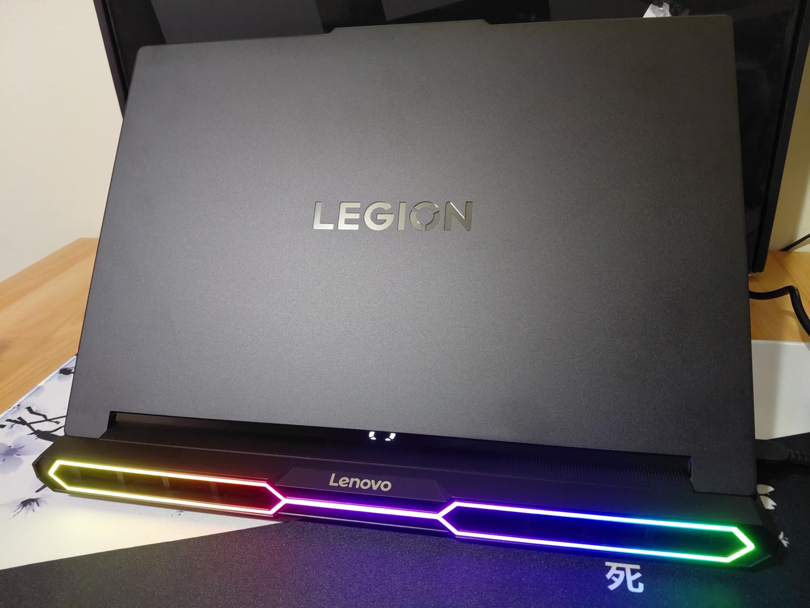 Lenovo Legion Pro 7i – Gaming Laptop - Intel® Core™ Ultra 9 275HX – 16 Lenovo Legion Pro 7i – Gaming Laptop - Intel® Core™ Ultra 9 275HX – 16