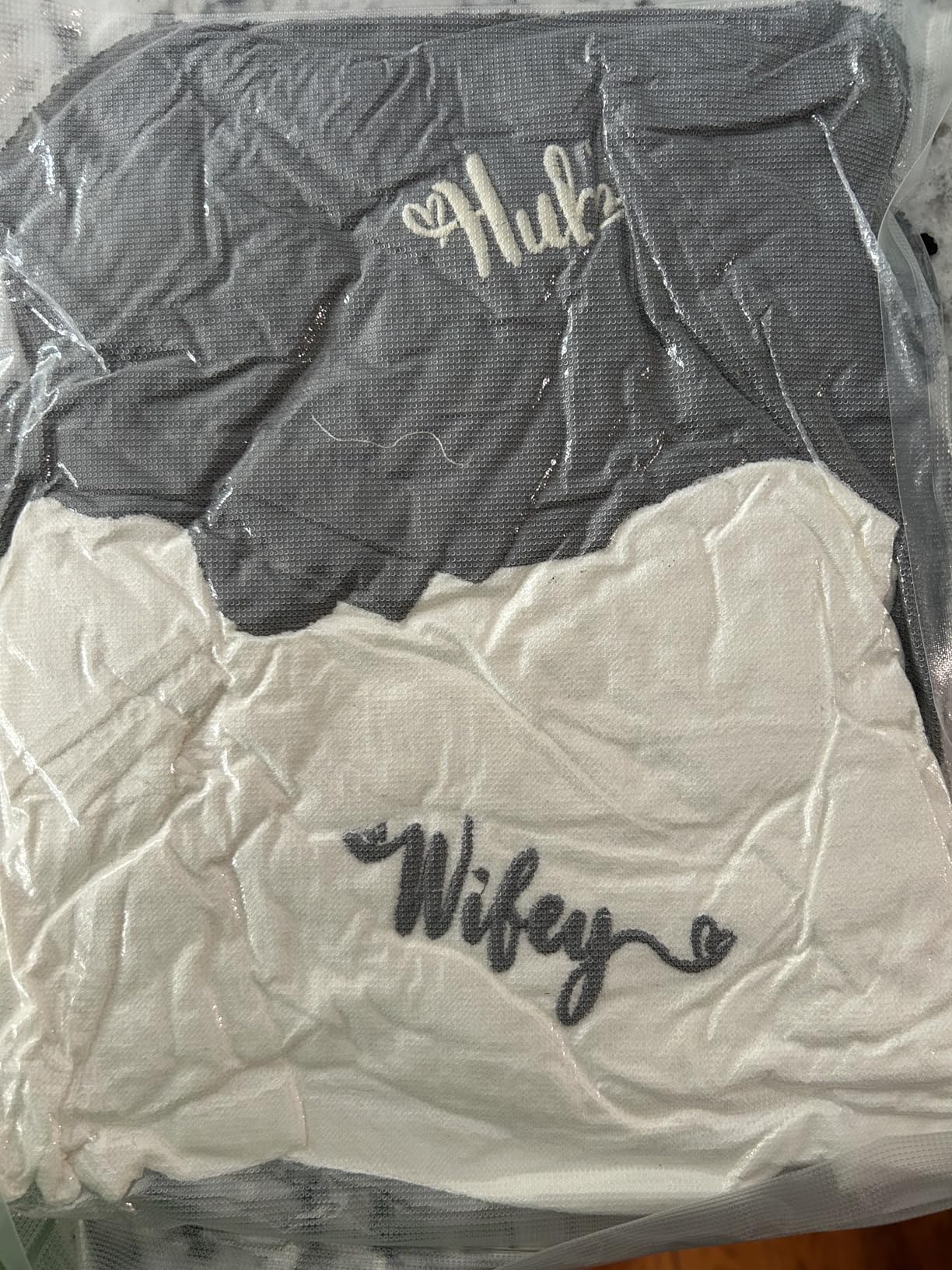2 Pcs Wifey Hubby Hand Towels 100% Cotton Embroidered Bathroom Towel Gift for Wife Husband Wedding Engagement Anniversary Bathroom Decor 29 x 13 Inch Customer Review 2 Pcs Wifey Hubby Hand Towels 100% Cotton Embroidered Bathroom Towel Gift for Wife Husband Wedding Engagement Anniversary Bathroom Decor 29 x 13 Inch - Customer Photo 2