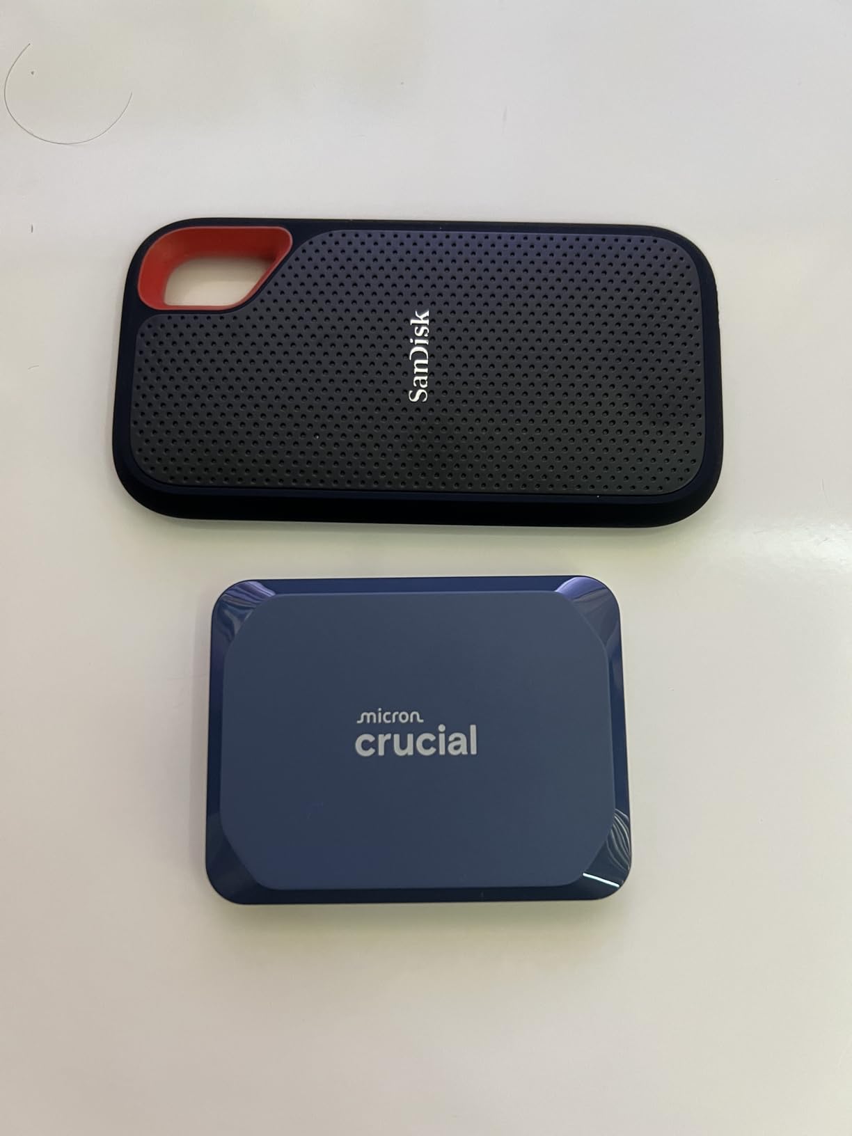 Crucial X10 1TB Portable SSD, Up to 2,100MB/s, USB 3.2 USB-C, External Solid State Drive, Compatible with Windows, Mac & Android, Durable Storage for Games, Photos & Files, Blue - CT1000X10SSD9-02 Customer Review Crucial X10 1TB Portable SSD, Up to 2,100MB/s, USB 3.2 USB-C, External Solid State Drive, Compatible with Windows, Mac & Android, Durable Storage for Games, Photos & Files, Blue - CT1000X10SSD9-02 - Customer Photo 001