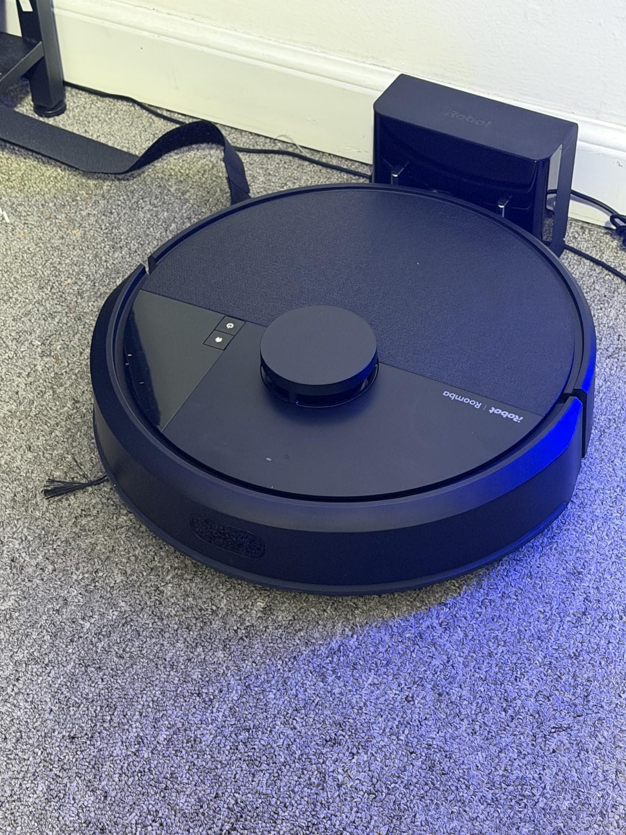 iRobot Roomba 104 Vac Robot Vacuum - Intense Power-Lifting Suction, Smart & Fast Home Mapping, Ideal for Pet Hair, LiDAR Navigation, Multi-Surface Cleaning, Cleans in Neat Rows, Self-Charging - Customer Photo 2