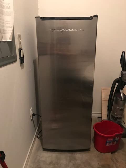 Frigidaire 10 Cu. Ft. Upright Convertible Fridge/Freezer, Reversible Door, Removable Glass Shelves, Adjustable Controls, Platinum Finish Customer Review Frigidaire 10 Cu. Ft. Upright Convertible Fridge/Freezer, Reversible Door, Removable Glass Shelves, Adjustable Controls, Platinum Finish - Customer Photo 001