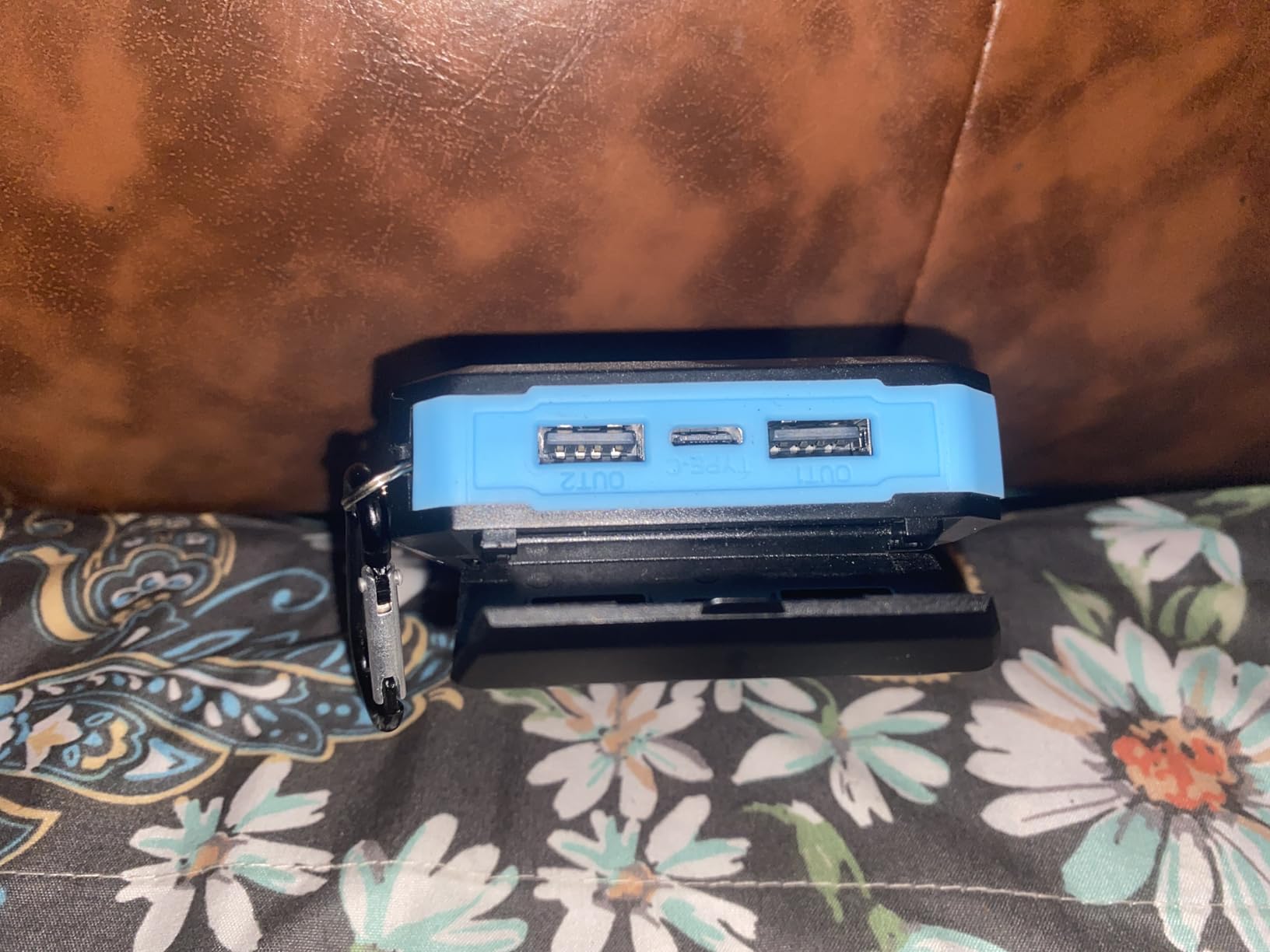 YELOMIN Solar Charger, 20000mAh Portable Type-C Solar Power Bank with 4 Cables, Waterproof Battery Pack, Outdoor External Backup Power Charger Six Outputs/LED Flashlights, Perfect for Camping Travel - Customer Photo 2