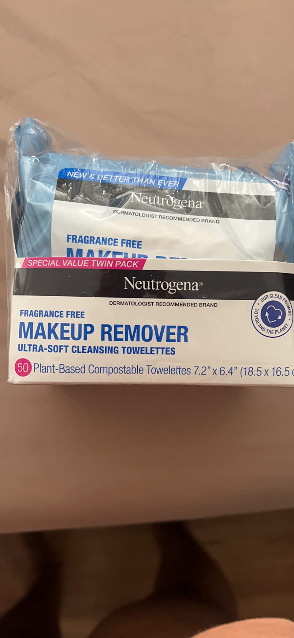 Neutrogena 7 Days of Skincare Set ($56.00 Value), Daily Skin Care Essentials – Face Wash, Facial Moisturizer, Makeup Remover Wipes, Pimple Patches & More, 7 Full & Travel Size Toiletries Customer Review Neutrogena 7 Days of Skincare Set ($56.00 Value), Daily Skin Care Essentials – Face Wash, Facial Moisturizer, Makeup Remover Wipes, Pimple Patches & More, 7 Full & Travel Size Toiletries - Customer Photo 2