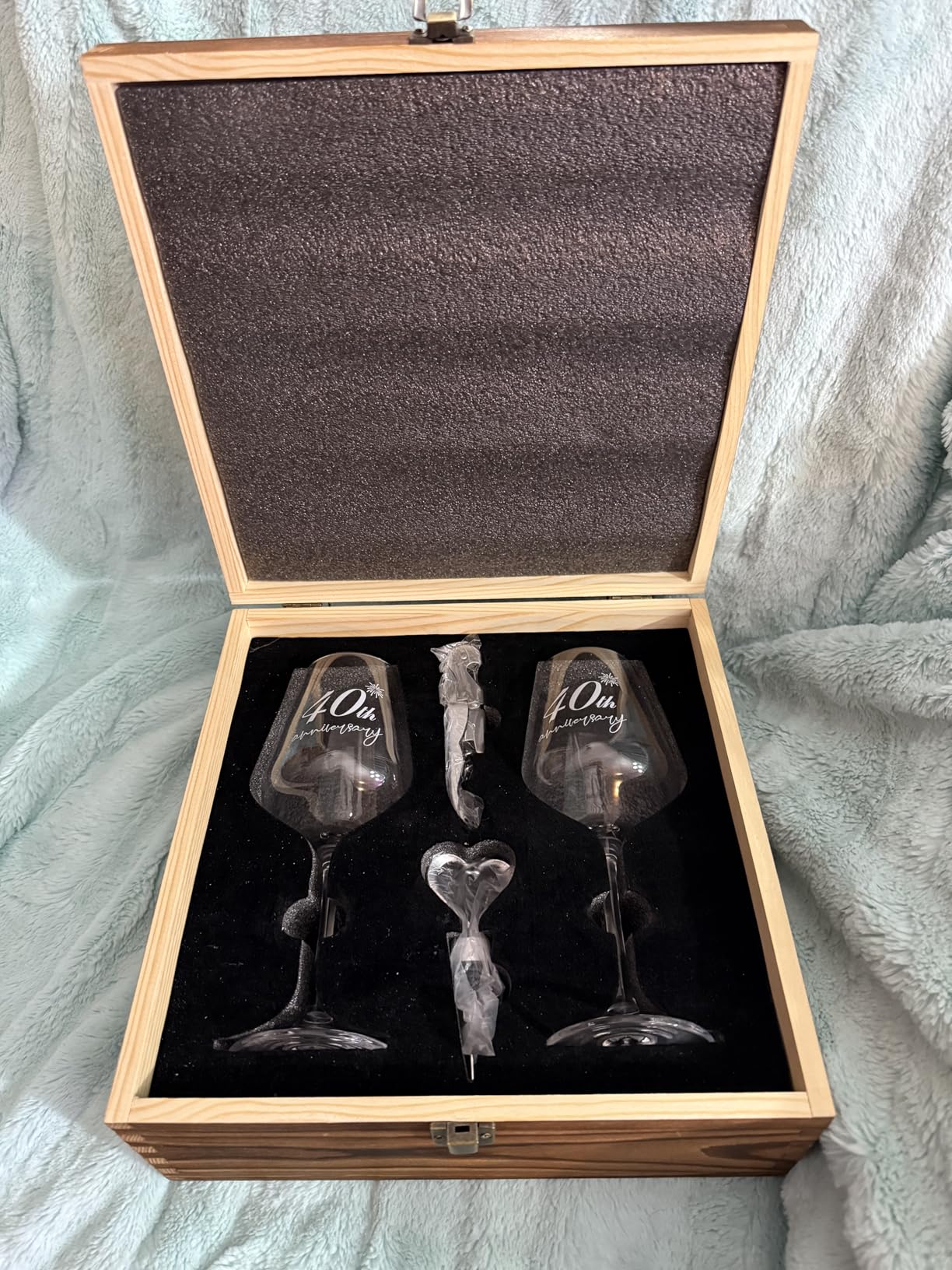 AW BRIDAL Happy 60th Birthday Gifts for Women or Men, Personalized 1965 Vintage Wine Glass Gift Set for Birthday Decorations Ideas, Born in 1965 Gifts for Mom Dad Grandpa Grandma Friends Coworkers - Customer Photo 2