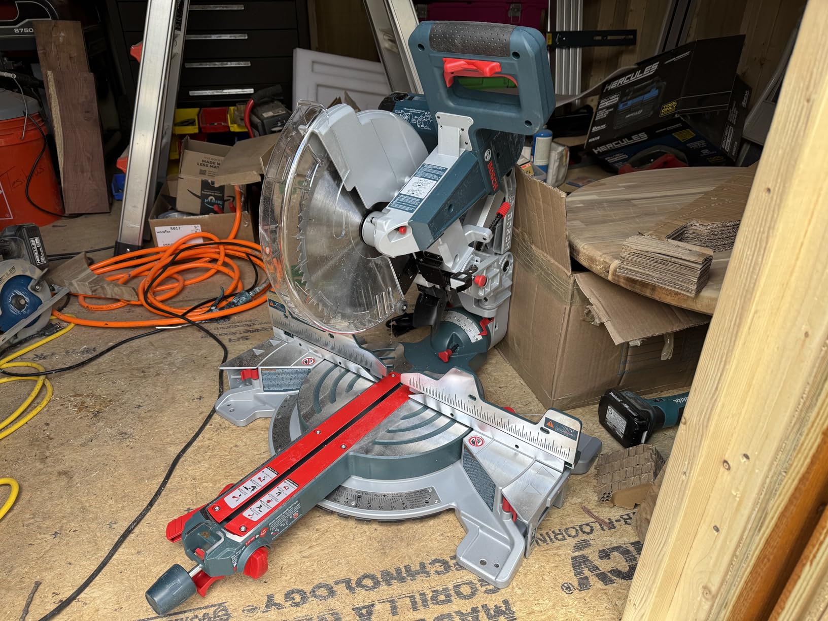 Bosch GCM12SD 12 In. Dual-Bevel Glide Miter Saw Customer Review Bosch GCM12SD 12 In. Dual-Bevel Glide Miter Saw - Customer Photo 4