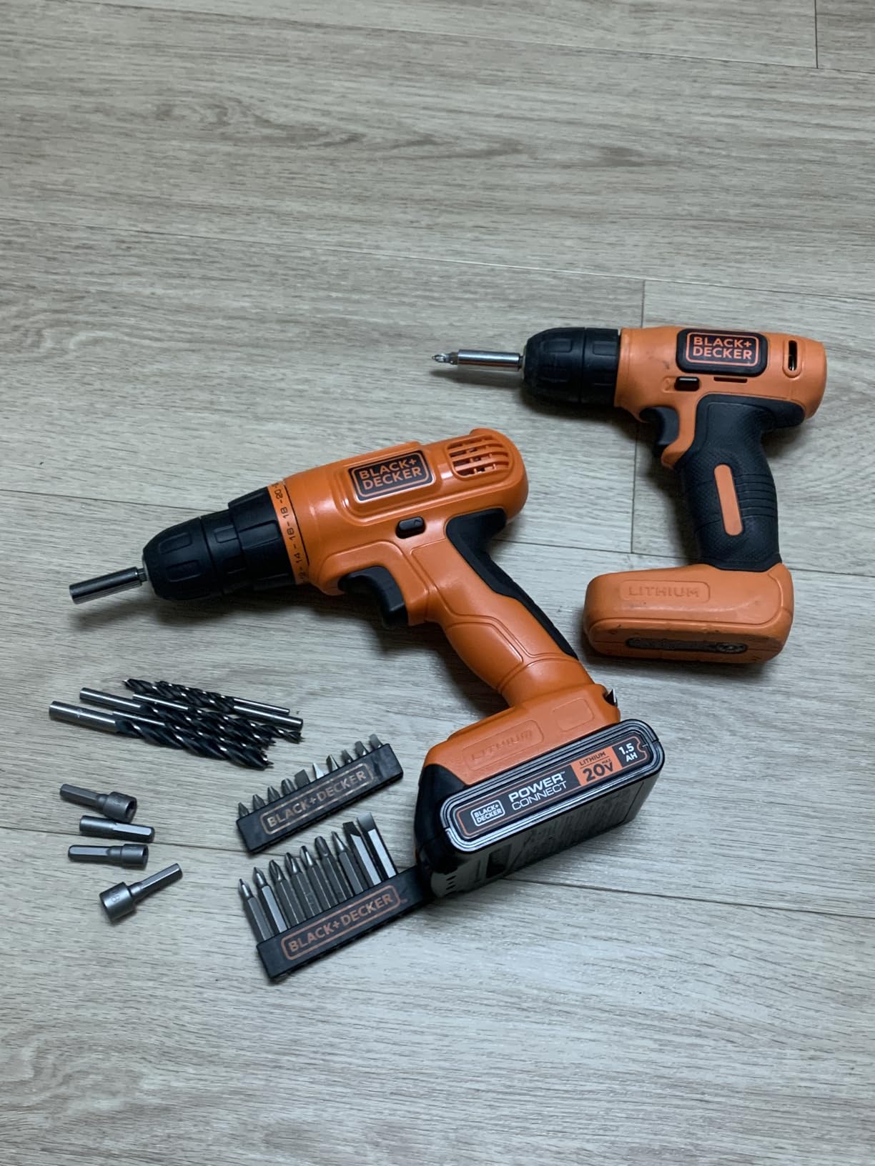 BLACK+DECKER 20V MAX POWERCONNECT Power Drill Cordless Drill Driver Electric Screwdriver with 30 Piece Bit Set and Drivers Kit, Battery and Charger Included (LD120VA) Customer Review BLACK+DECKER 20V MAX POWERCONNECT Power Drill Cordless Drill Driver Electric Screwdriver with 30 Piece Bit Set and Drivers Kit, Battery and Charger Included (LD120VA) - Customer Photo 1