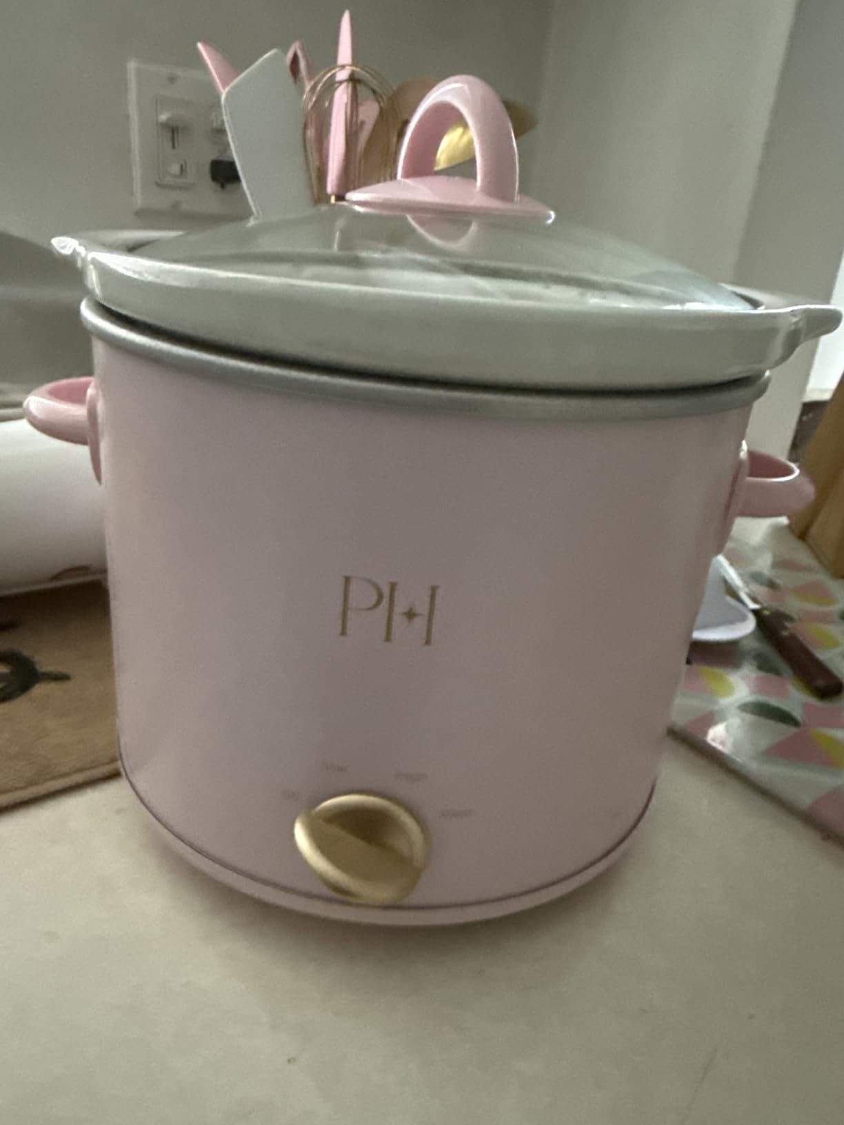 Paris Hilton 6-Quart Manual Slow Cooker, Features Three Settings (Low, High, Warm), Naturally Nonstick and Dishwasher Safe Stoneware Insert, Family Sized Capacity, Berry - Customer Photo 1