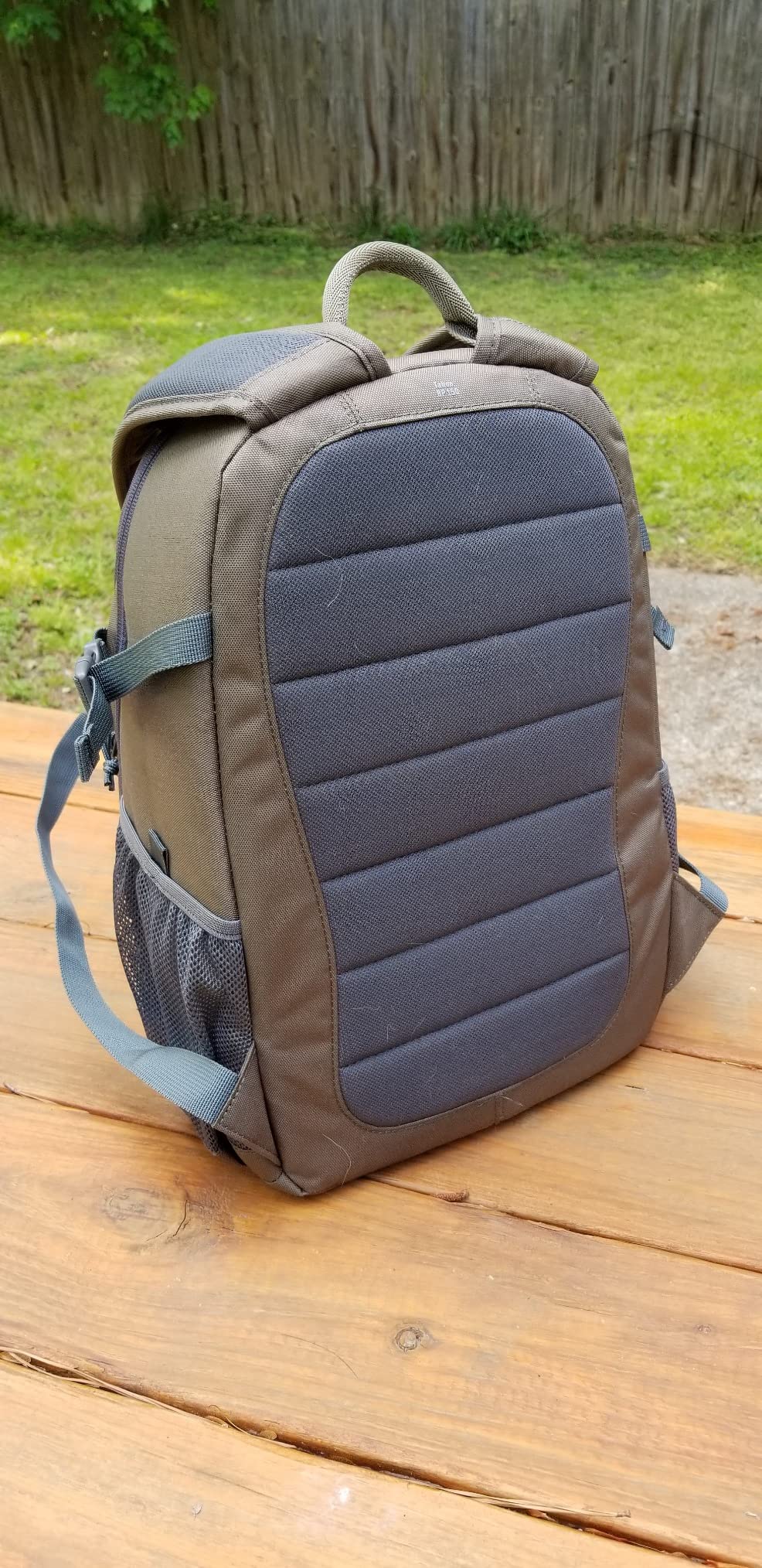 Lowepro Tahoe BP 150, Camera Bag, Lightweight Compact Camera Backpack for Cameras, CSC, DJI Spark Drone, Black, 27.5 x 21.7 x 40.3 cm, Medium LP36892-PWW Customer Review Lowepro Tahoe BP 150, Camera Bag, Lightweight Compact Camera Backpack for Cameras, CSC, DJI Spark Drone, Black, 27.5 x 21.7 x 40.3 cm, Medium LP36892-PWW - Customer Photo 3