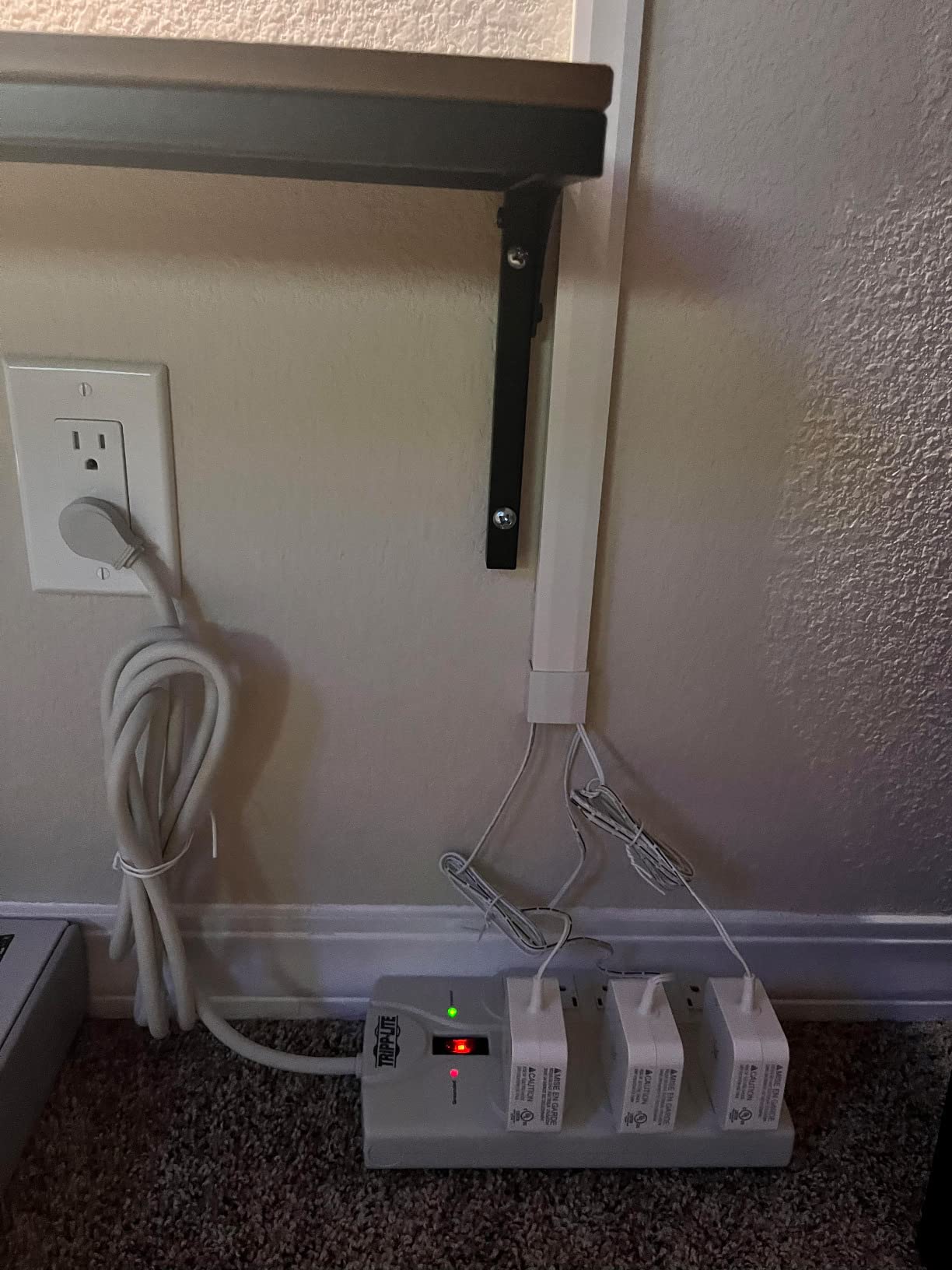 Eaton Tripp Lite Series TLP808B 8 Outlet Surge Protector Power Strip with Flat Plug, 1440 Joule Rating, Black, UL Listed & Certified, 8ft Extension Cord with Multiple Outlets for Home Office Customer Review Eaton Tripp Lite Series TLP808B 8 Outlet Surge Protector Power Strip with Flat Plug, 1440 Joule Rating, Black, UL Listed & Certified, 8ft Extension Cord with Multiple Outlets for Home Office - Customer Photo 4