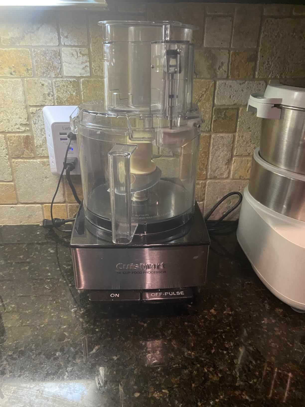 Cuisinart 7-Cup Pro Classic Food Processor, 600-Watt Motor, Vegetable Chopper & Blender for Mincing, Dicing, Shredding, Puree & Kneading Dough, DLC-10SYP1, White Customer Review Cuisinart 7-Cup Pro Classic Food Processor, 600-Watt Motor, Vegetable Chopper & Blender for Mincing, Dicing, Shredding, Puree & Kneading Dough, DLC-10SYP1, White - Customer Photo 2