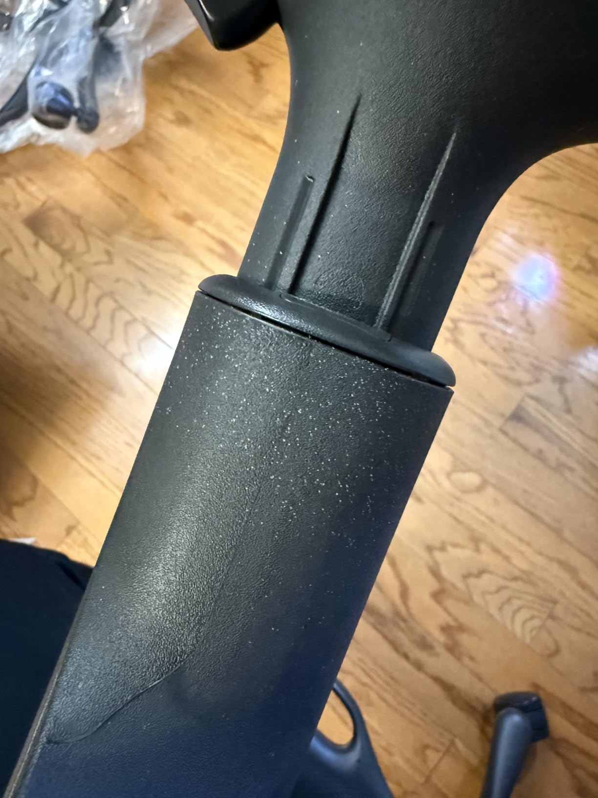 Herman Miller Embody Ergonomic Office Chair | Fully Adjustable Arms and Carpet Casters | Black Rhythm Customer Review Herman Miller Embody Ergonomic Office Chair | Fully Adjustable Arms and Carpet Casters | Black Rhythm - Customer Photo 2