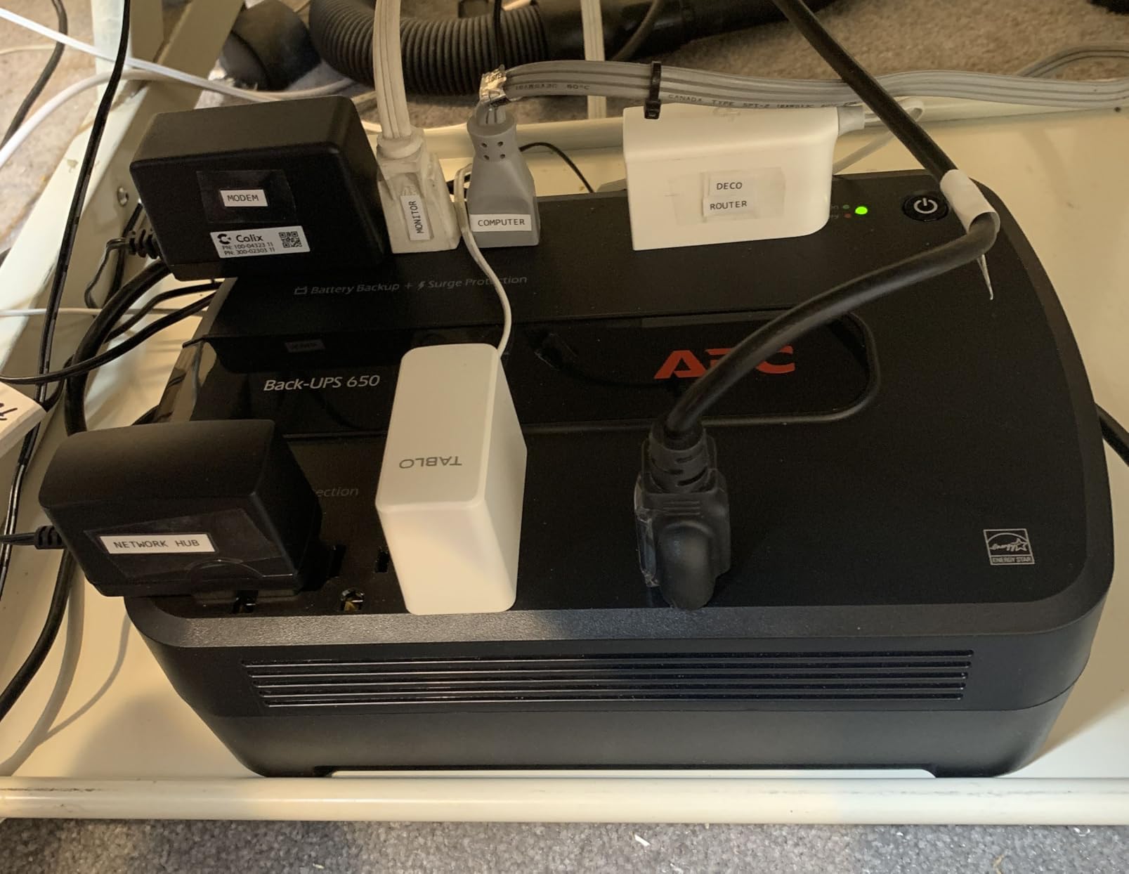 APC UPS Battery Backup & Surge Protector, 600VA Backup Battery Power Supply, BE600M1 Back-UPS with USB Charger Port Customer Review APC UPS Battery Backup & Surge Protector, 600VA Backup Battery Power Supply, BE600M1 Back-UPS with USB Charger Port - Customer Photo 1
