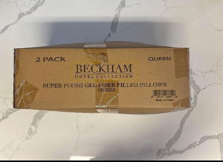 Beckham Hotel Collection Bed Pillows Standard/Queen Size Set of 2 - Original Soft Down Alternative Pillow for Sleeping - Soft Support for Back, Stomach or Side Sleepers Customer Review Beckham Hotel Collection Bed Pillows Standard/Queen Size Set of 2 - Original Soft Down Alternative Pillow for Sleeping - Soft Support for Back, Stomach or Side Sleepers - Customer Photo 4
